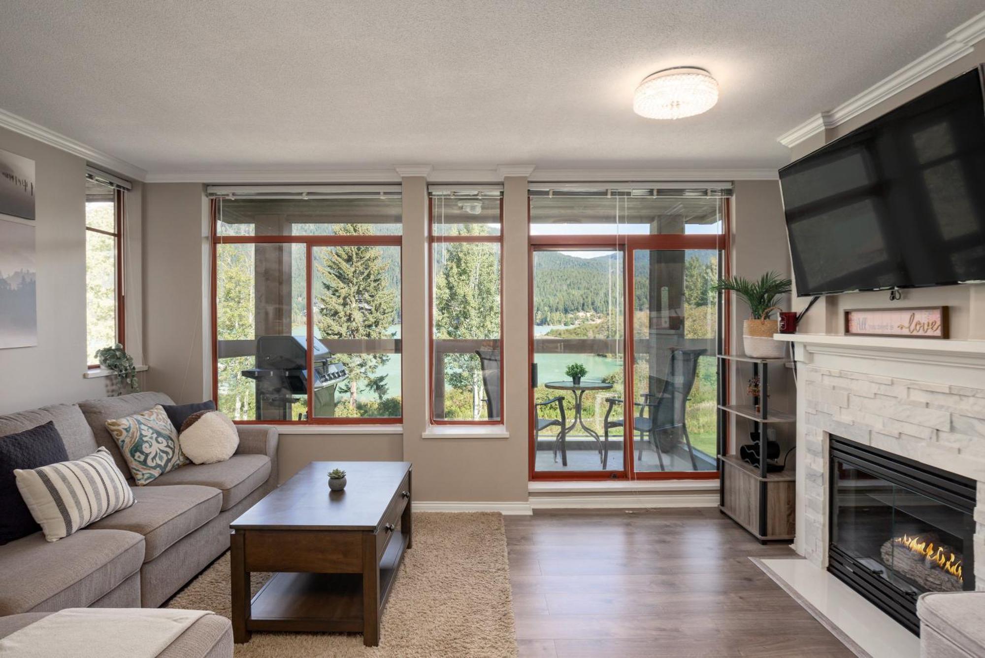 2br - Located In Beautifully Acclaimed Nicklaus North Golf Clubhouse Holiday home Whistler