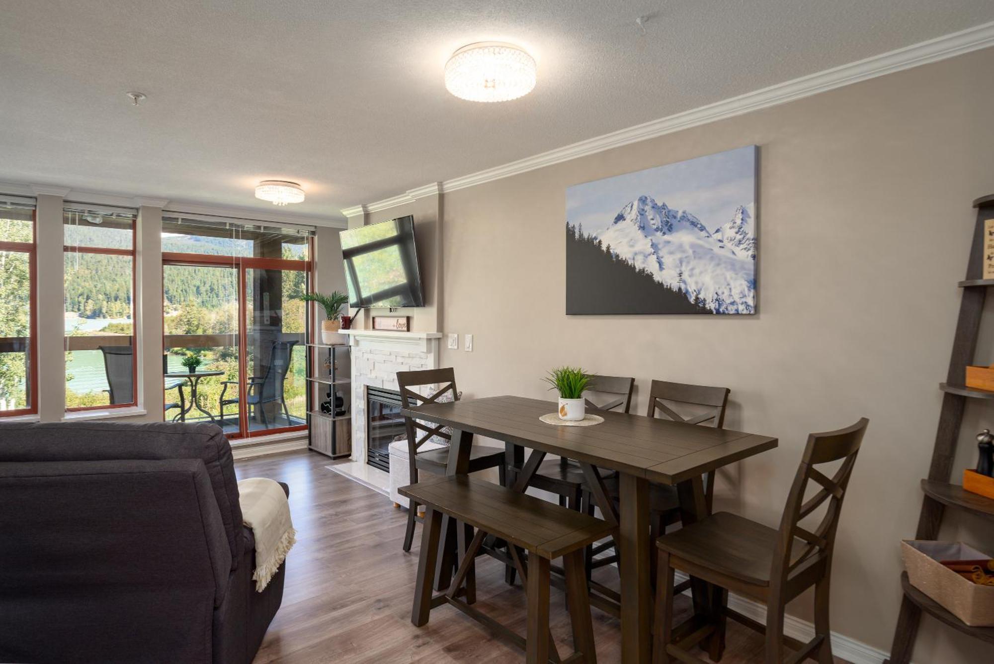 2br - Located In Beautifully Acclaimed Nicklaus North Golf Clubhouse Holiday home Whistler