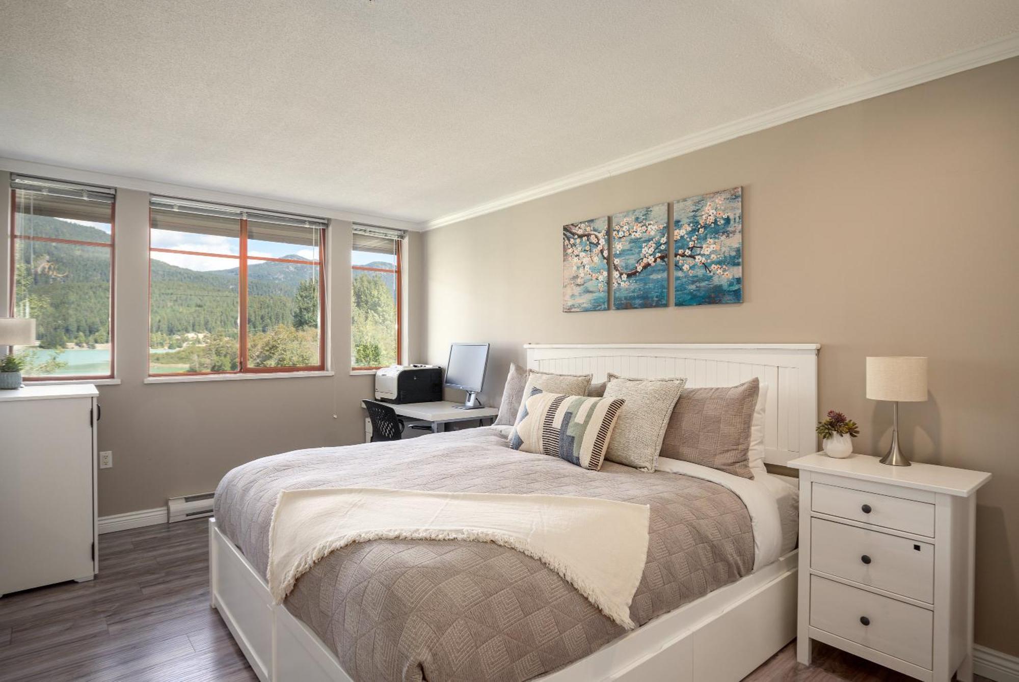 Holiday home 2br - Located In Beautifully Acclaimed Nicklaus North Golf Clubhouse Whistler