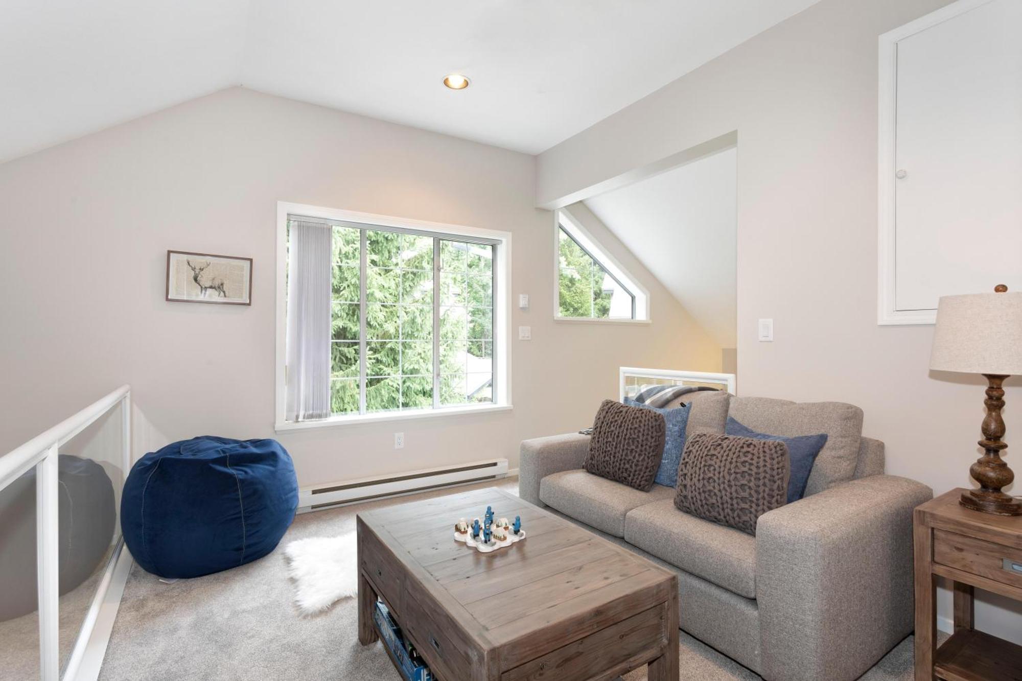 Stoneridge 32 | Spacious Townhome W/ Access, Private Hot Tub & Covered Parking *