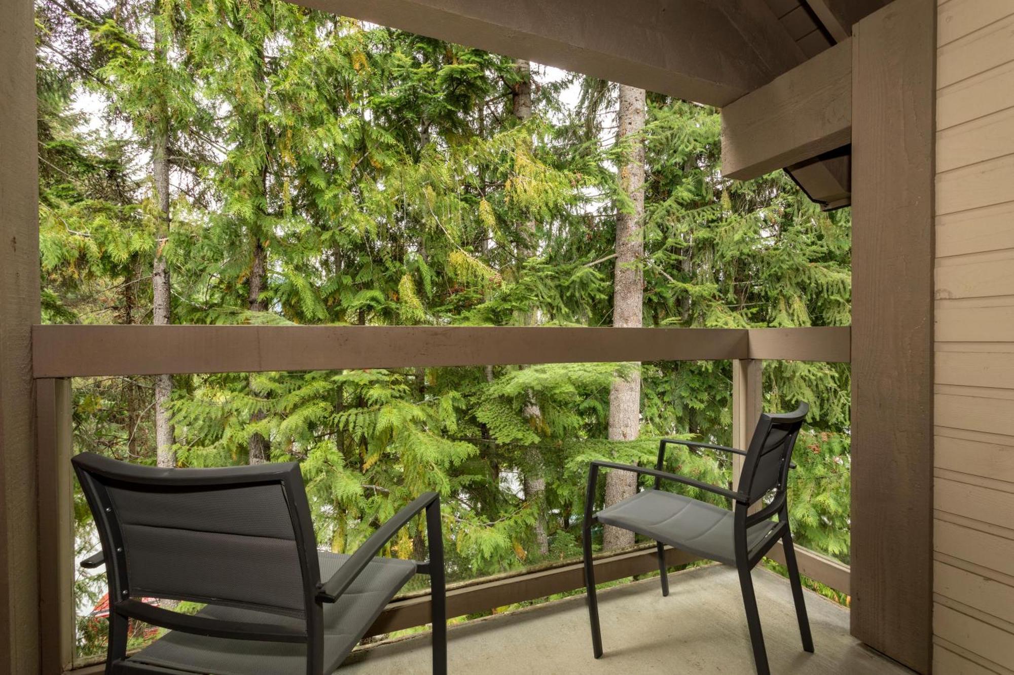 Stoneridge 32 | Spacious Townhome W/ Access, Private Hot Tub & Covered Parking Holiday home *