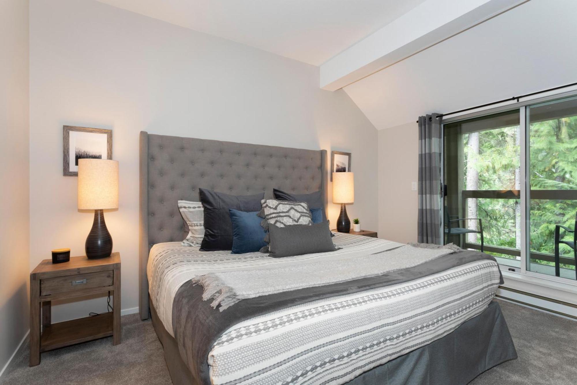 Stoneridge 32 | Spacious Townhome W/ Access, Private Hot Tub & Covered Parking Whistler