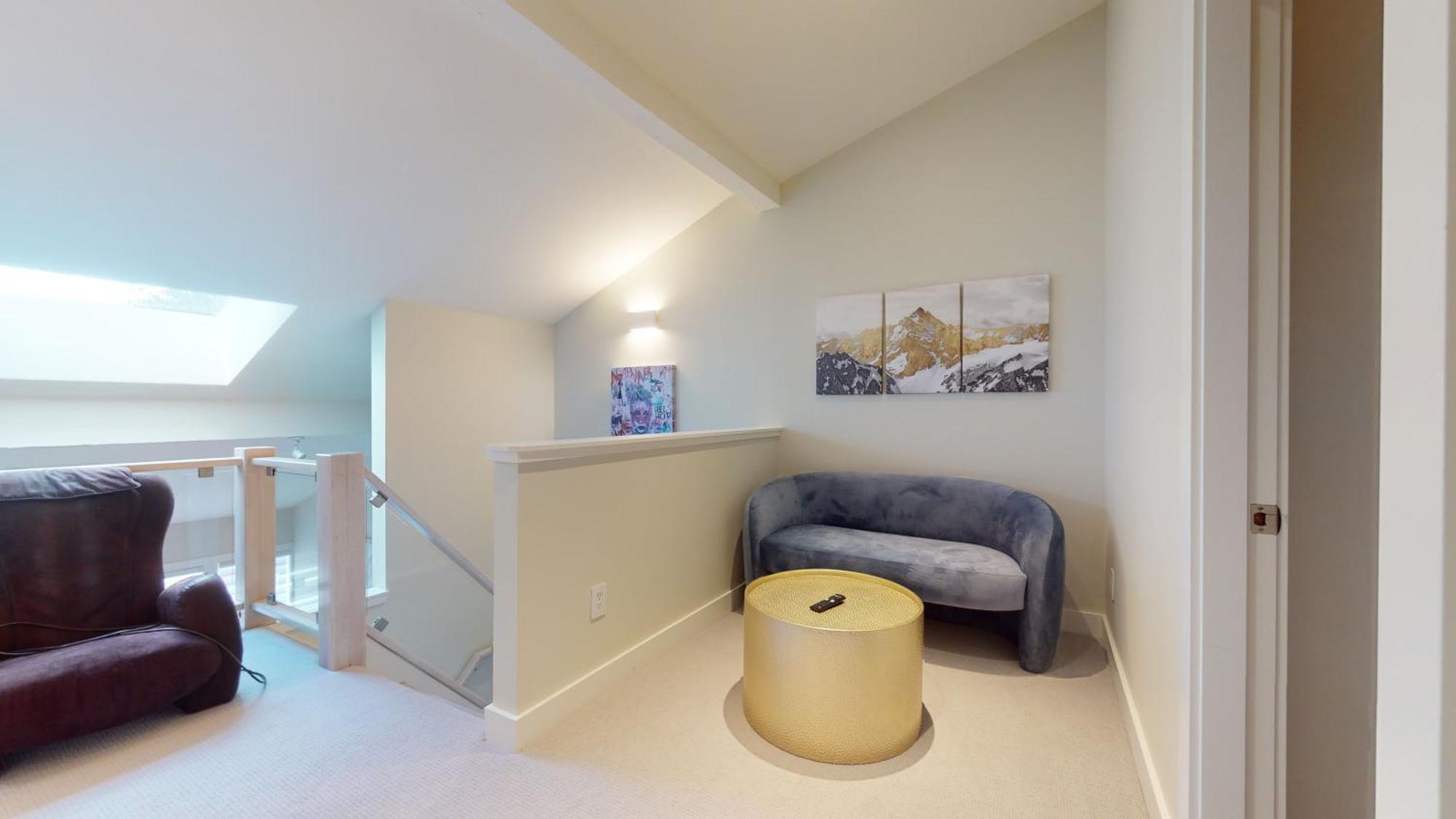 Telemark 25 Ski-in Ski-out Access Steps To Ski Lifts Renovated Townhome Whistler