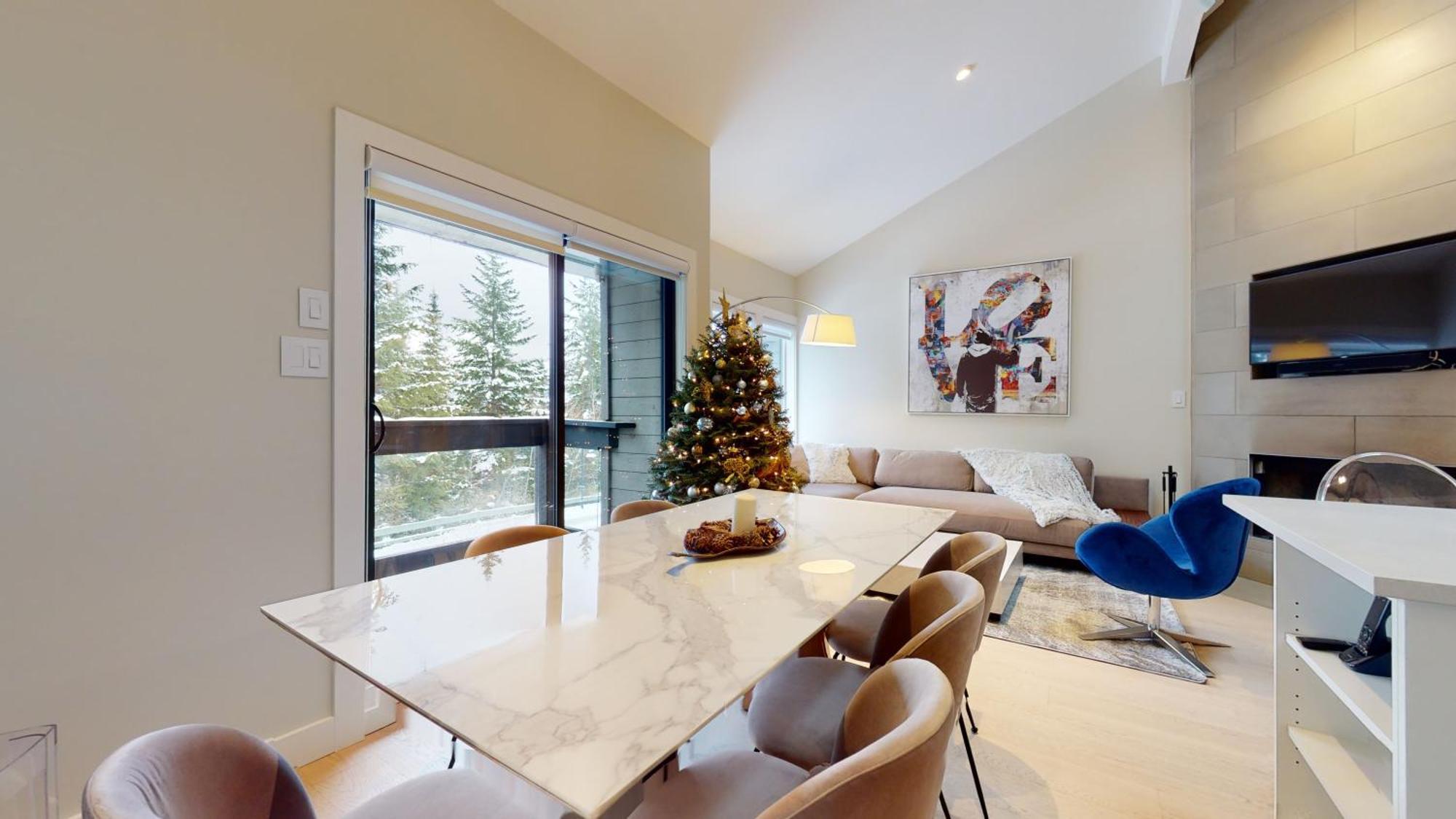 Telemark 25 Ski-in Ski-out Access Steps To Ski Lifts Renovated Townhome