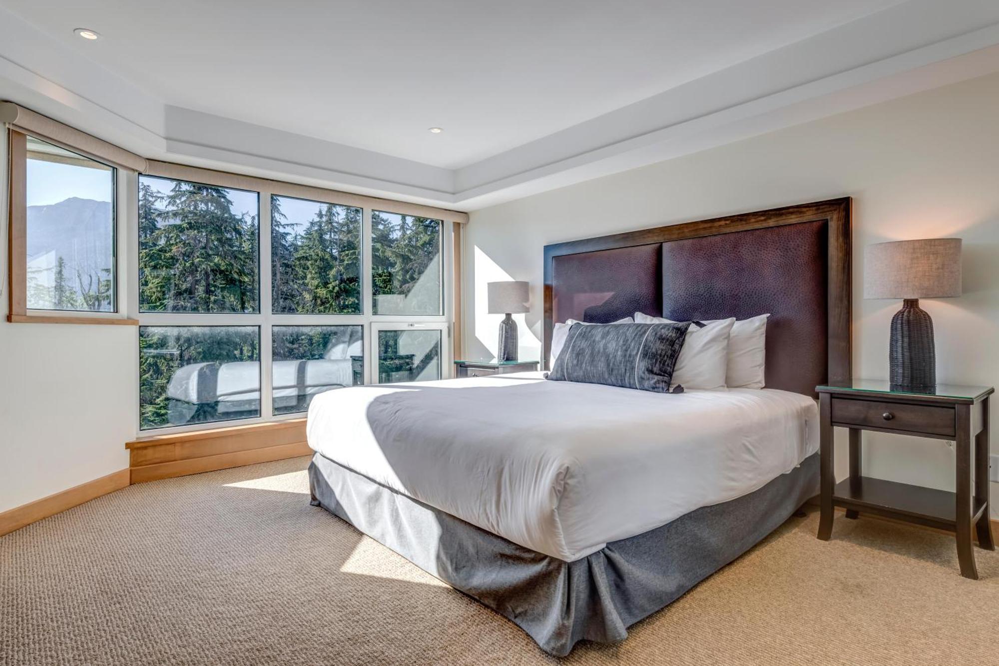 Le Chamois 504 - Upper Village Apartment Whistler