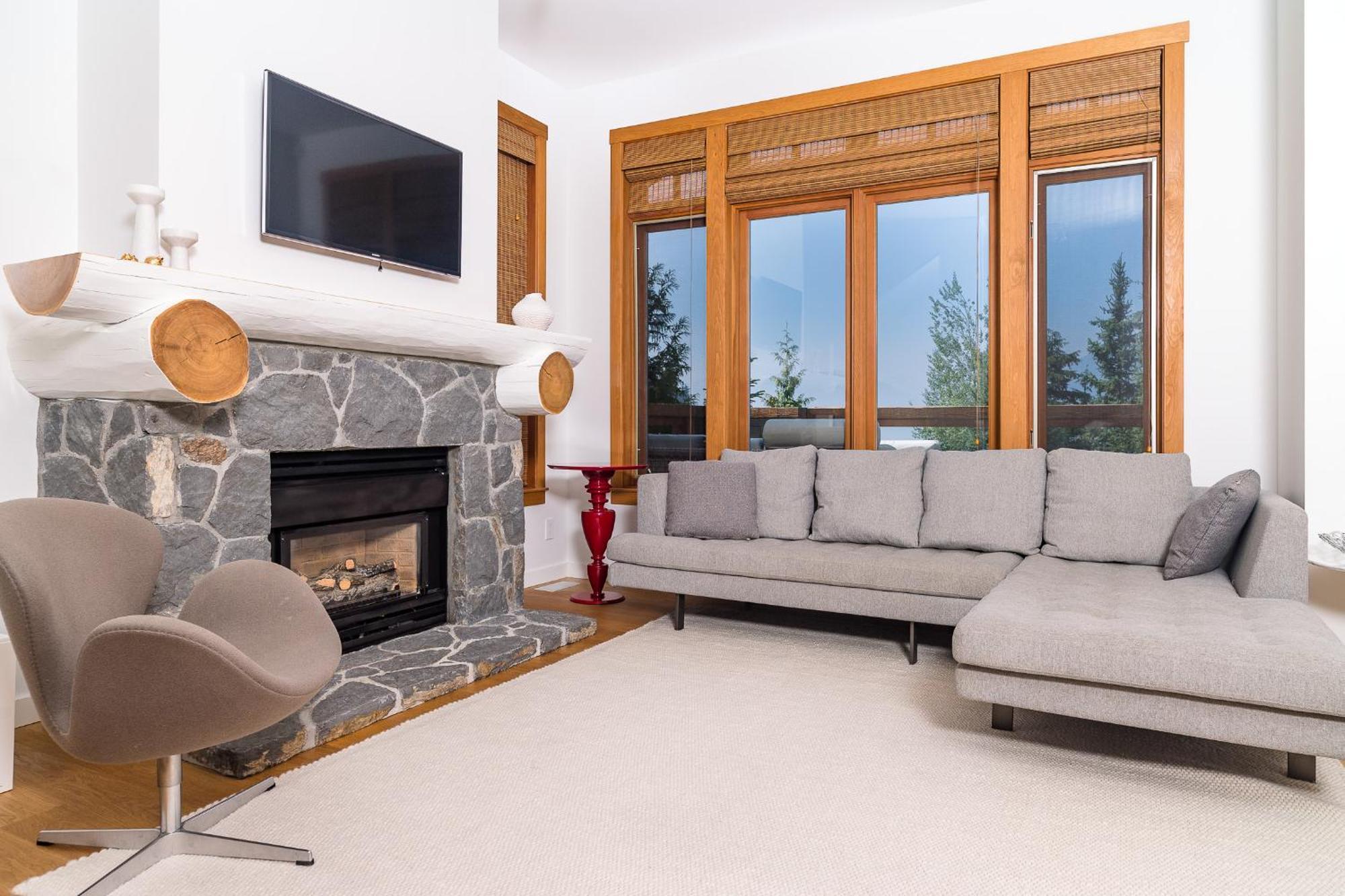 The Ridge 21 3 Bed3 Bath Luxury Townhouse Ski-inout Hot Tub Parking Incl Chalet *