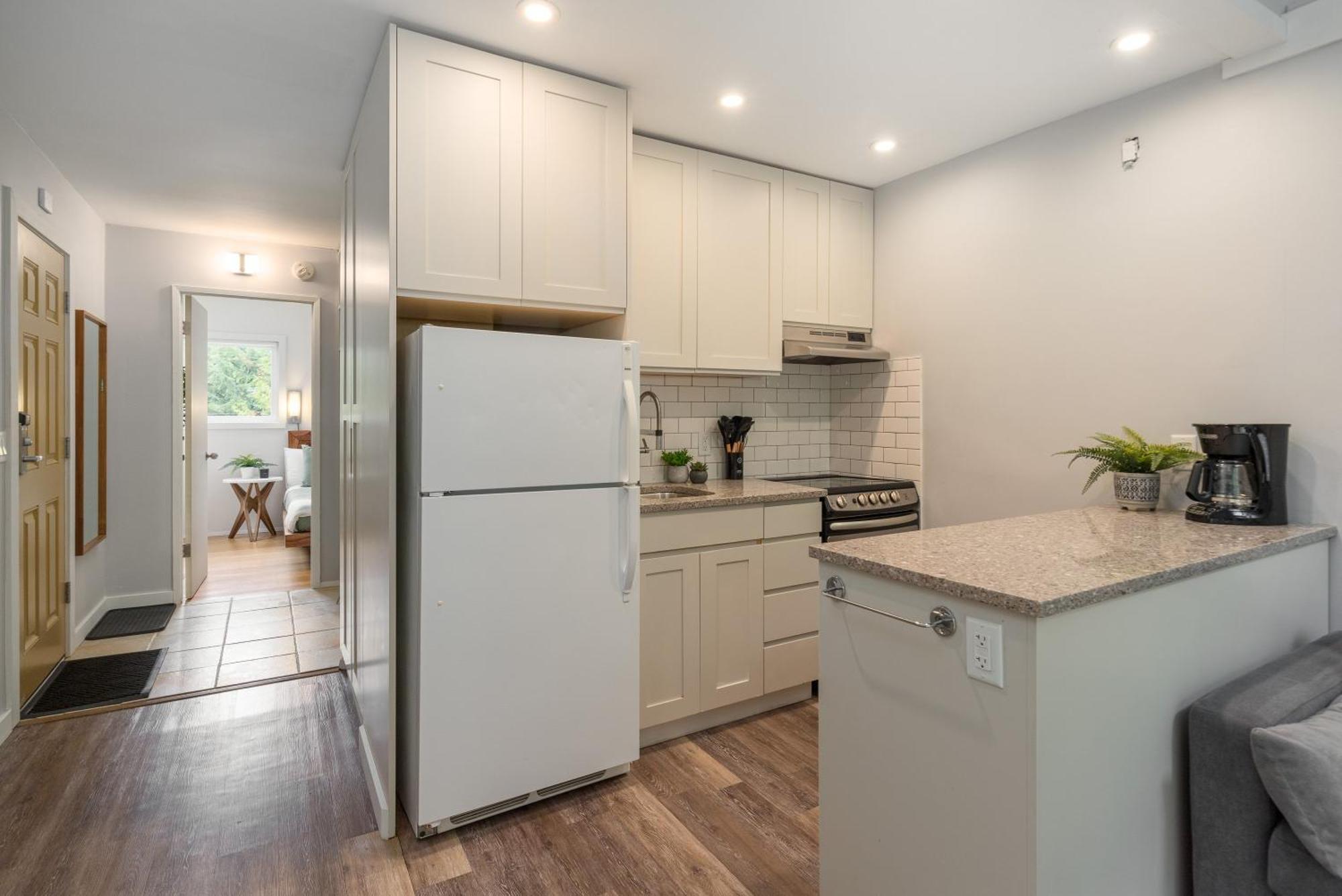1br Condo, Close To Creekside Gondola By Harmony Vacations Holiday home Whistler