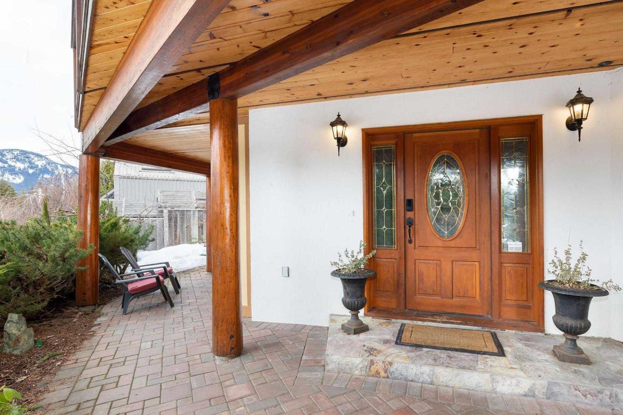Holiday home White Gold - Spacious Family-friendly Chalet, Hot Tub, Mountain Views, Log Fireplace Whistler