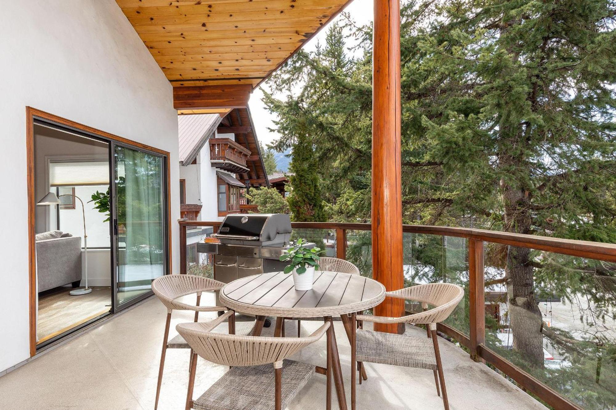 Holiday home White Gold - Spacious Family-friendly Chalet, Hot Tub, Mountain Views, Log Fireplace *