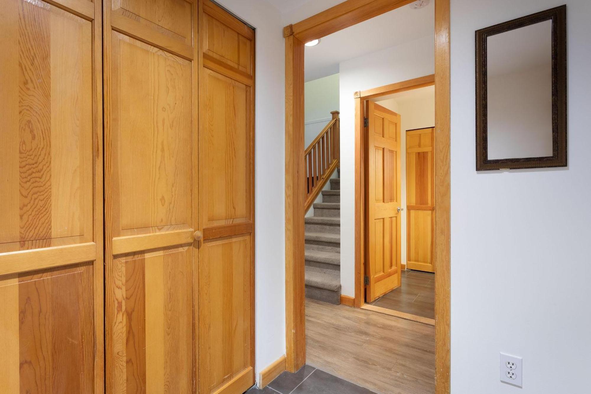 Holiday home Forest Trails 9 - Walk Or Shuttle To Skiing, Fireplace, Private Garage, Free Parking