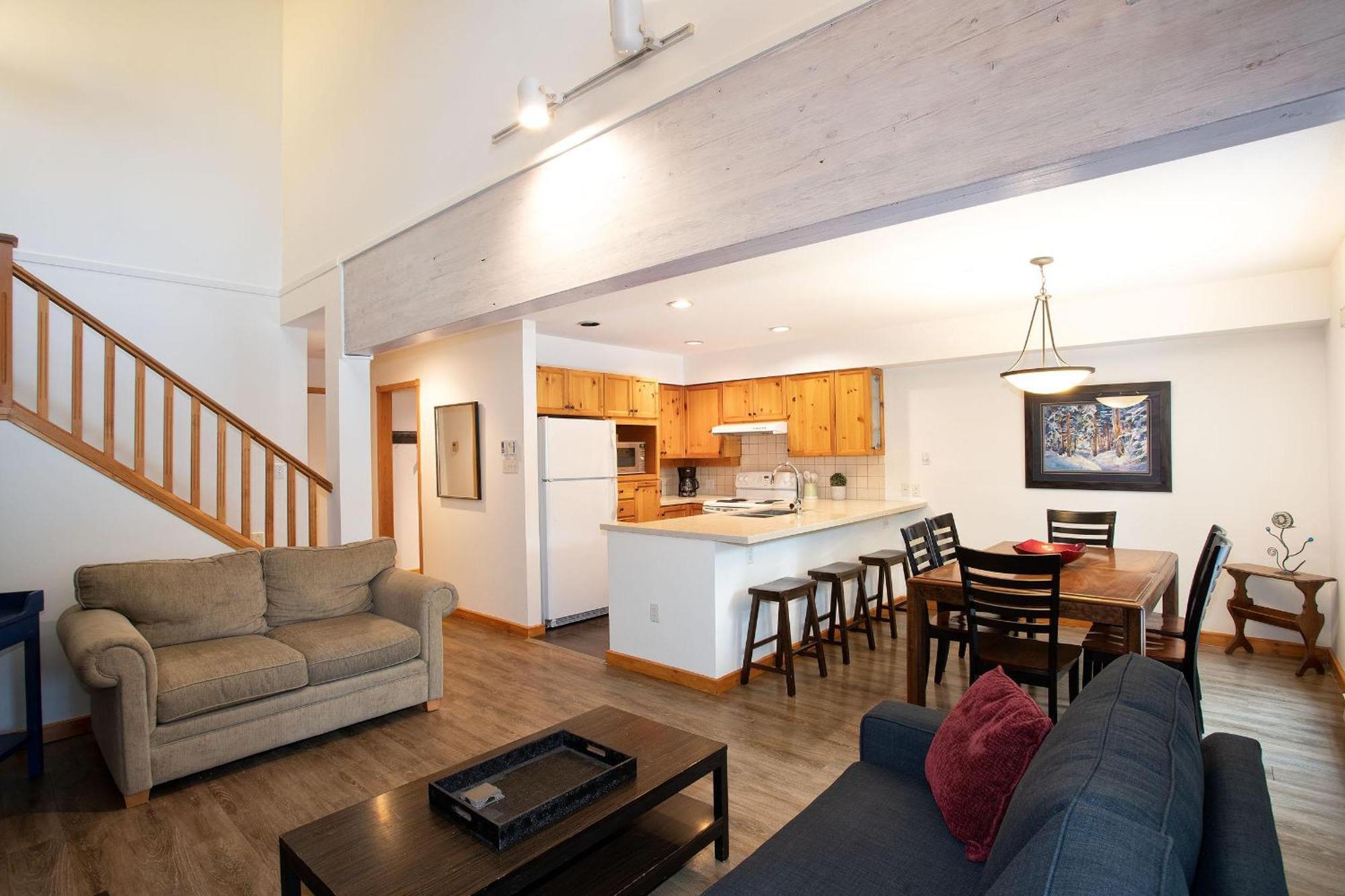 Holiday home Forest Trails 9 - Walk Or Shuttle To Skiing, Fireplace, Private Garage, Free Parking *