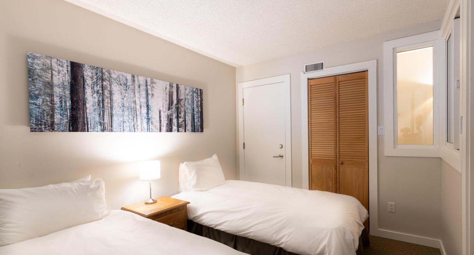 Renovated In Out 2 Bedroom 1 Bedroom Enclosed Loft Whistler