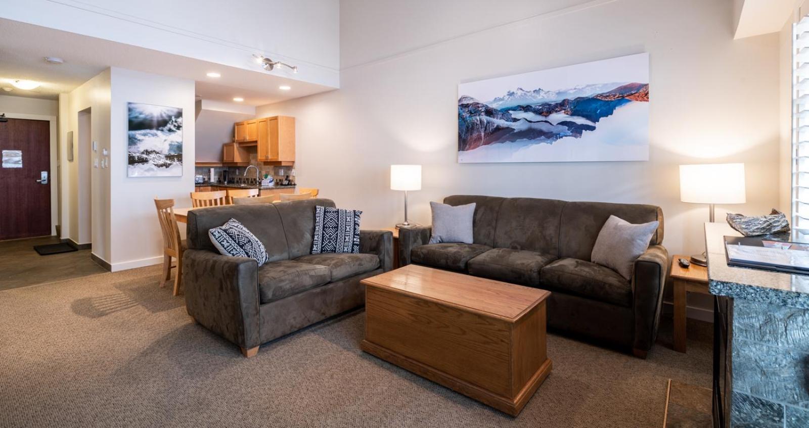 Renovated In Out 2 Bedroom 1 Bedroom Enclosed Loft Whistler