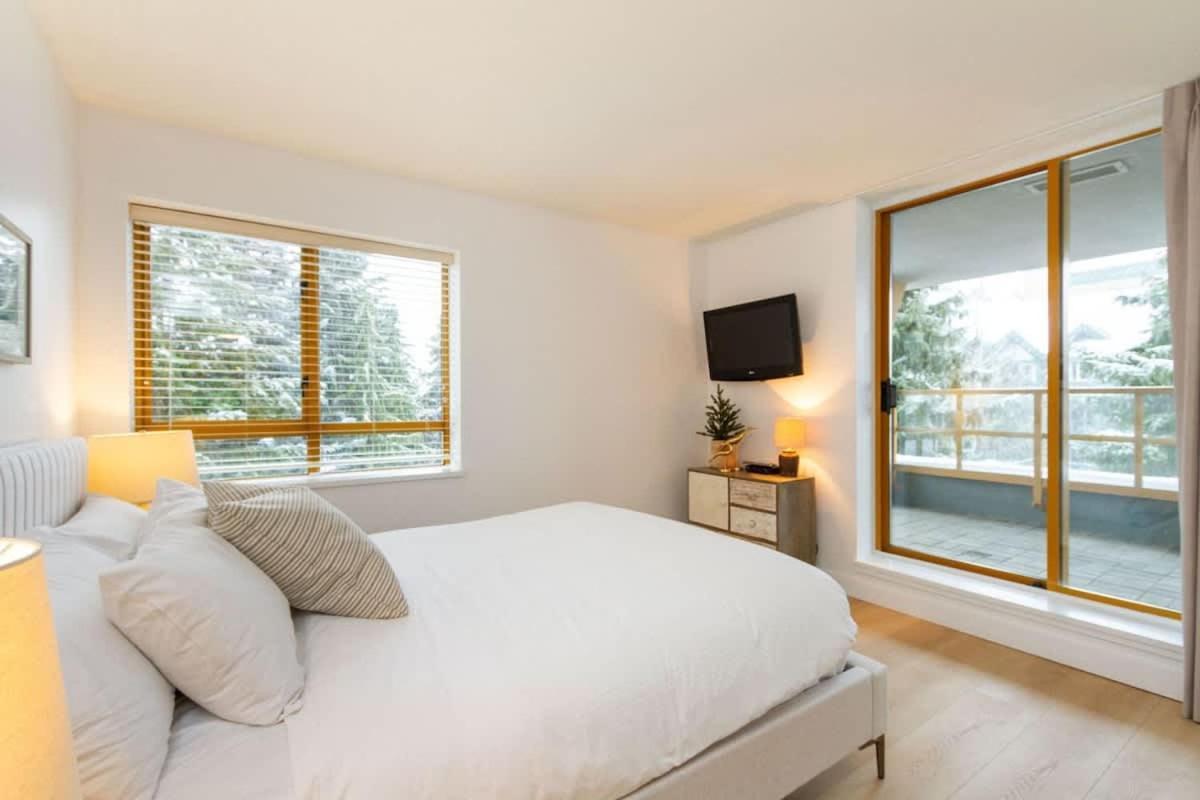 Holiday home Renovated 2Bed-2Bath In Village With Pool, Hot Tub, And Sauna