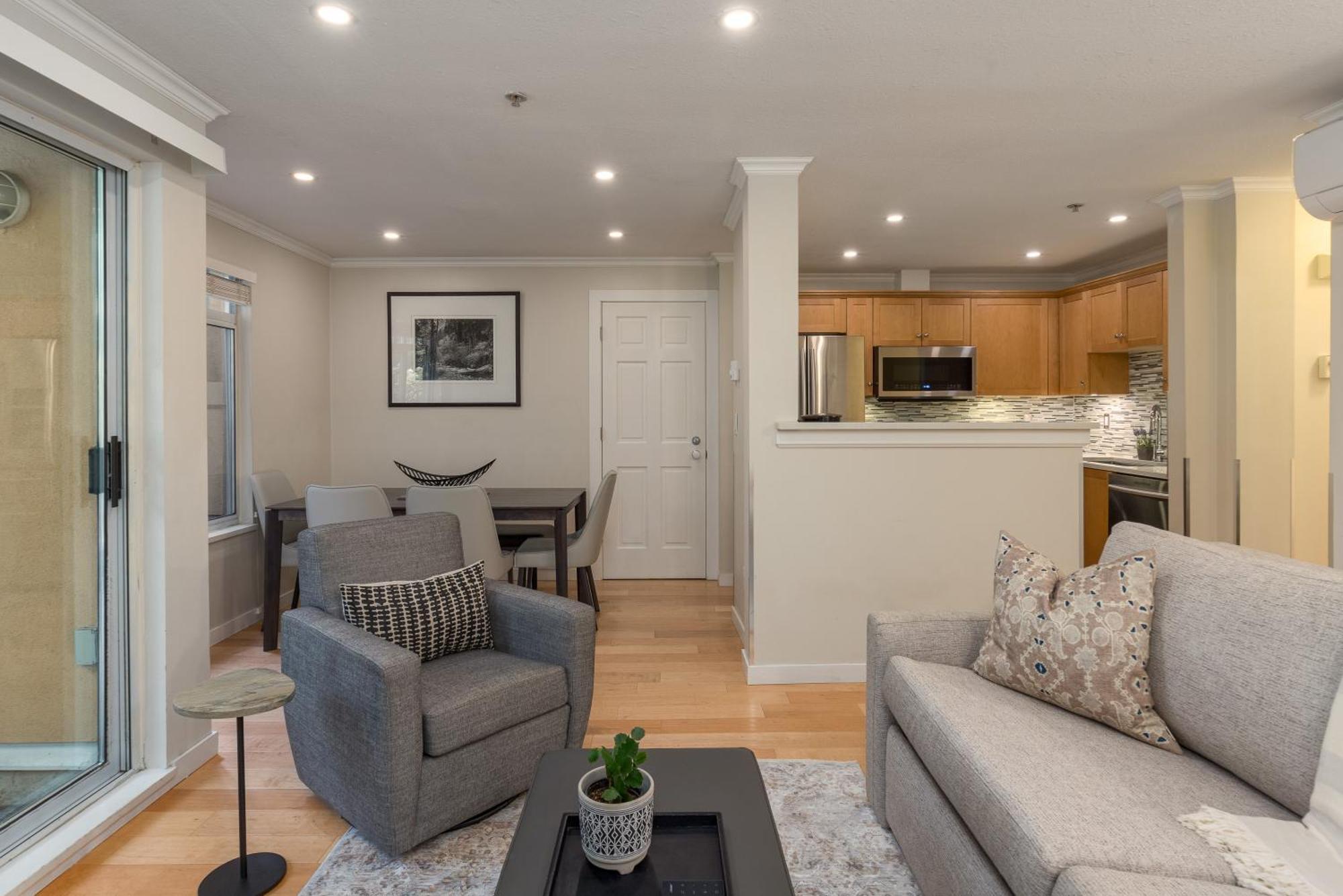 1br Village Location With Pool And Hot Tub By Harmony *