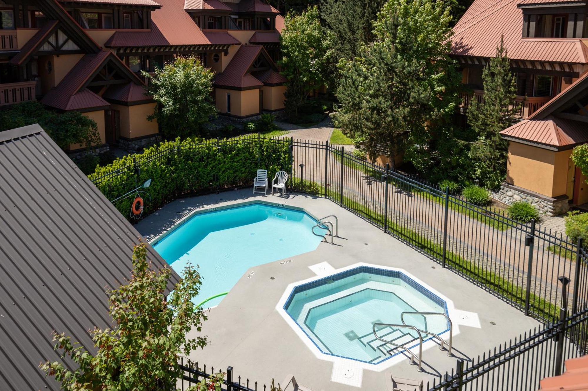 Holiday home 1br Village Location With Pool And Hot Tub By Harmony