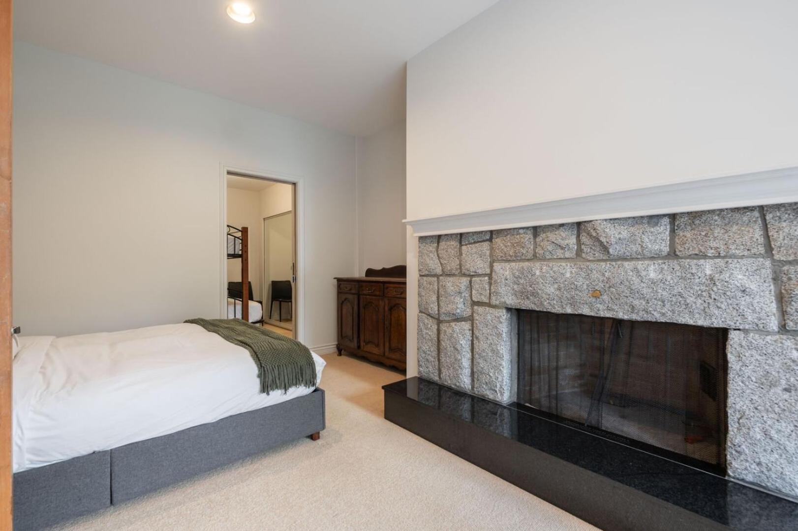 Nighthawk Lane By Outpost Chalet *
