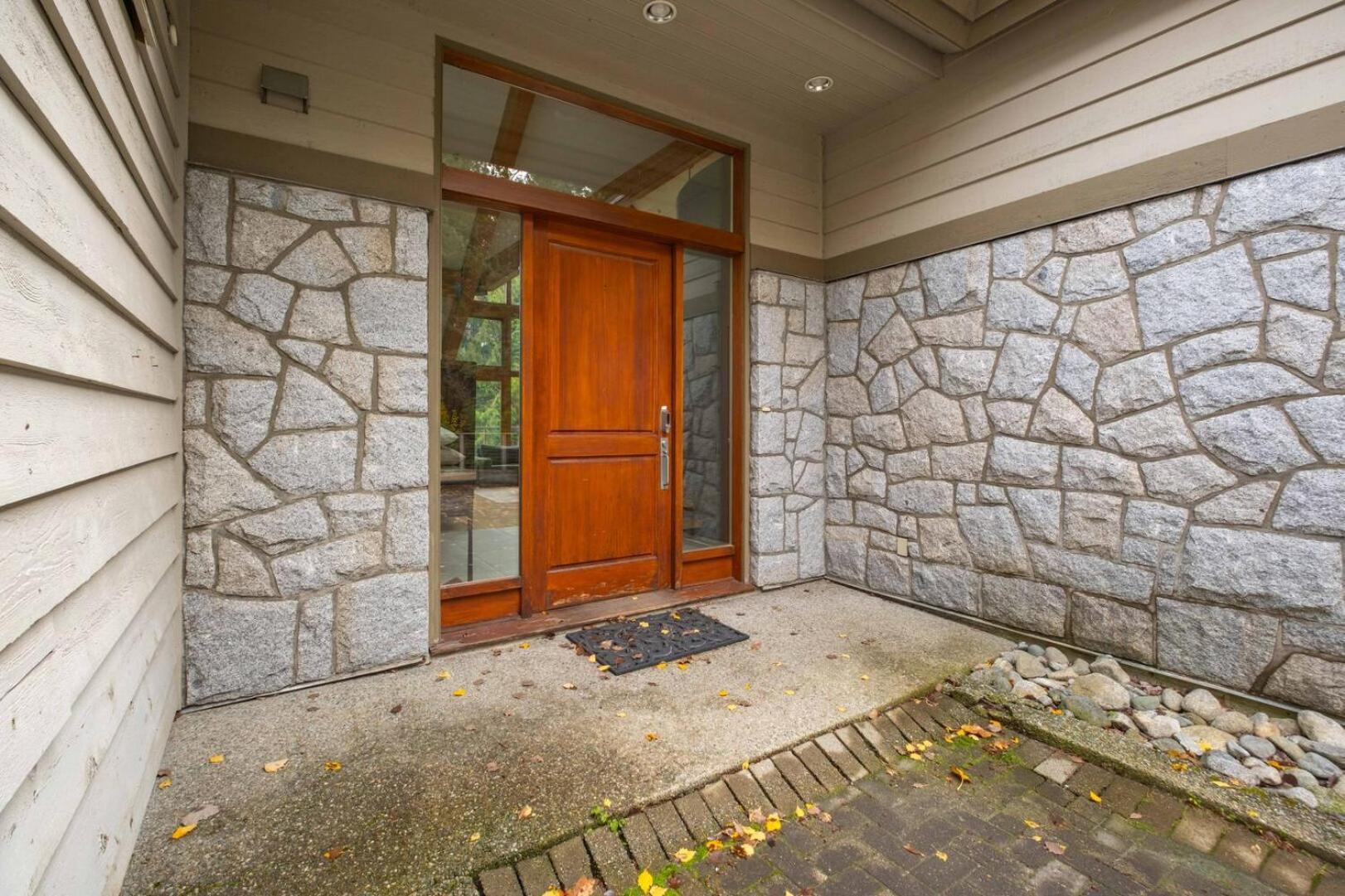 Nighthawk Lane By Outpost Chalet *