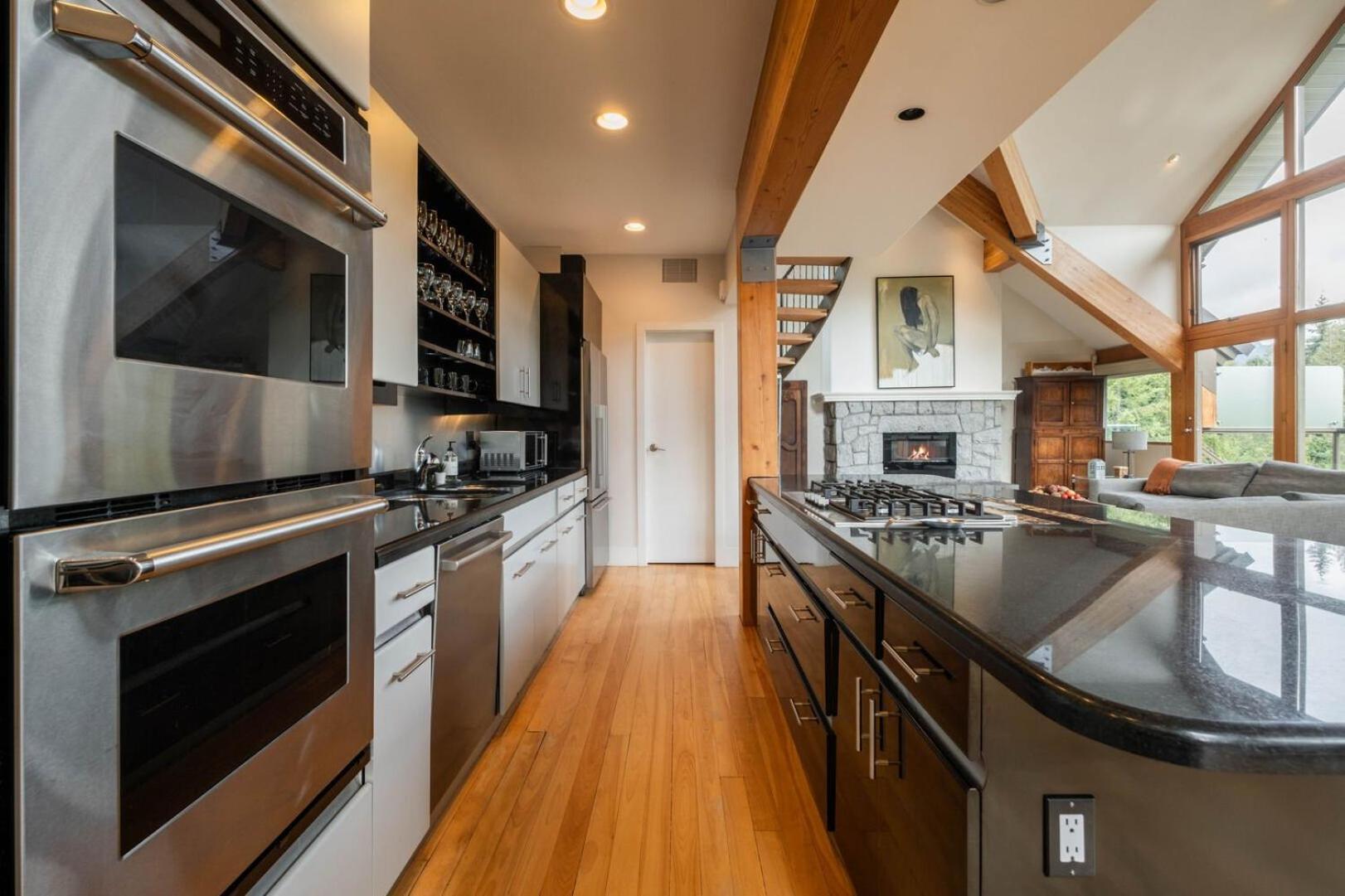 Chalet Nighthawk Lane By Outpost Whistler