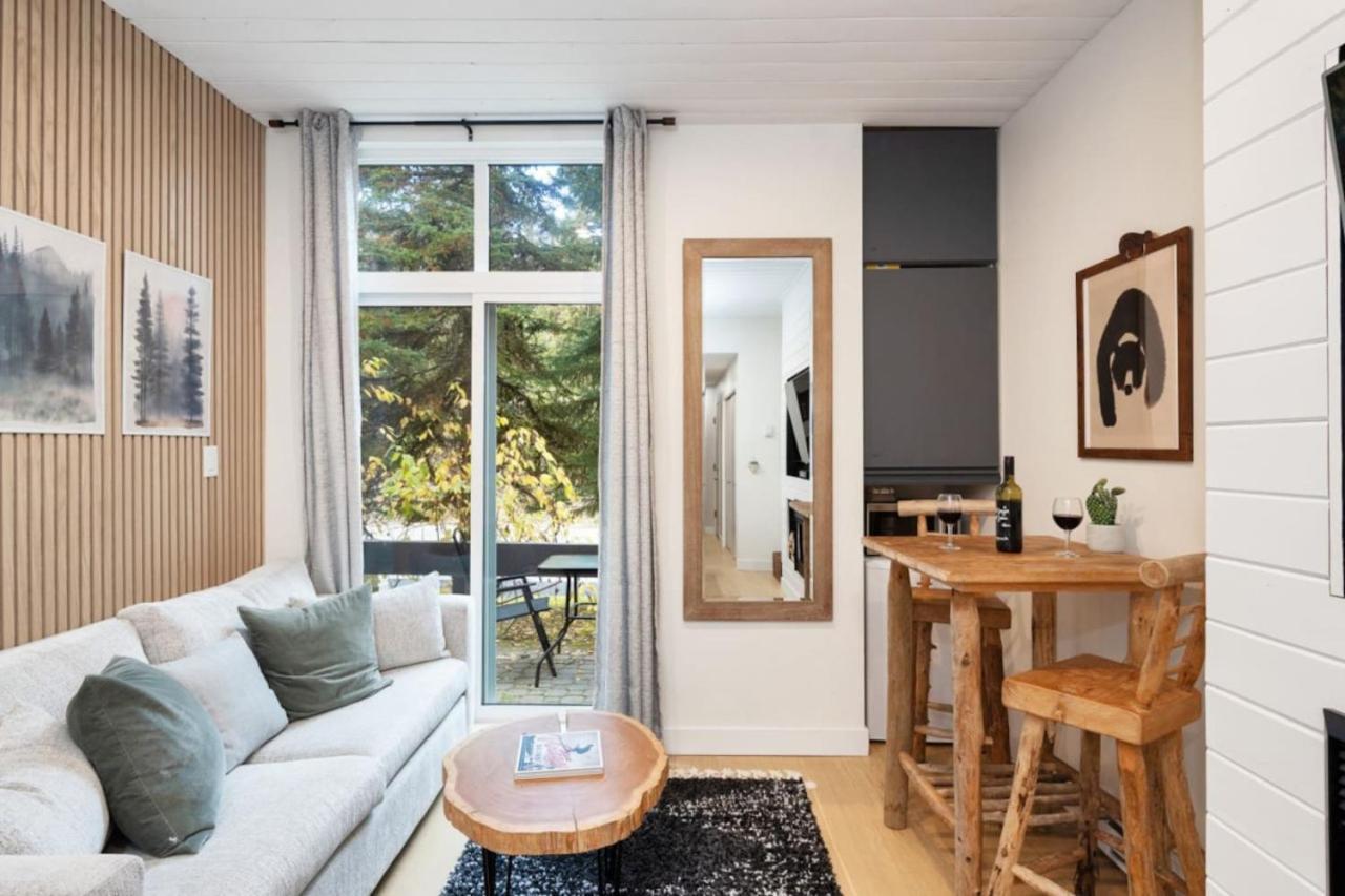 Cozy Vibes At Glacier Whistler