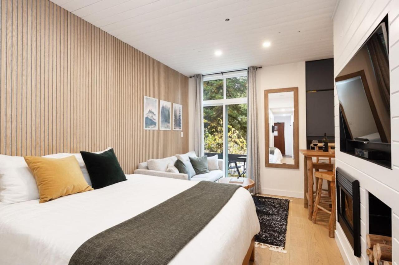 Cozy Vibes At Glacier Apartment