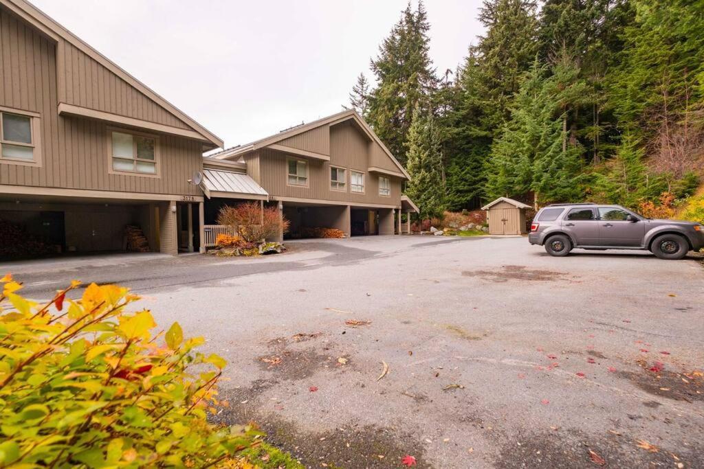 Holiday home Blueberry Hill Estates 3180 By Outpost Whistler