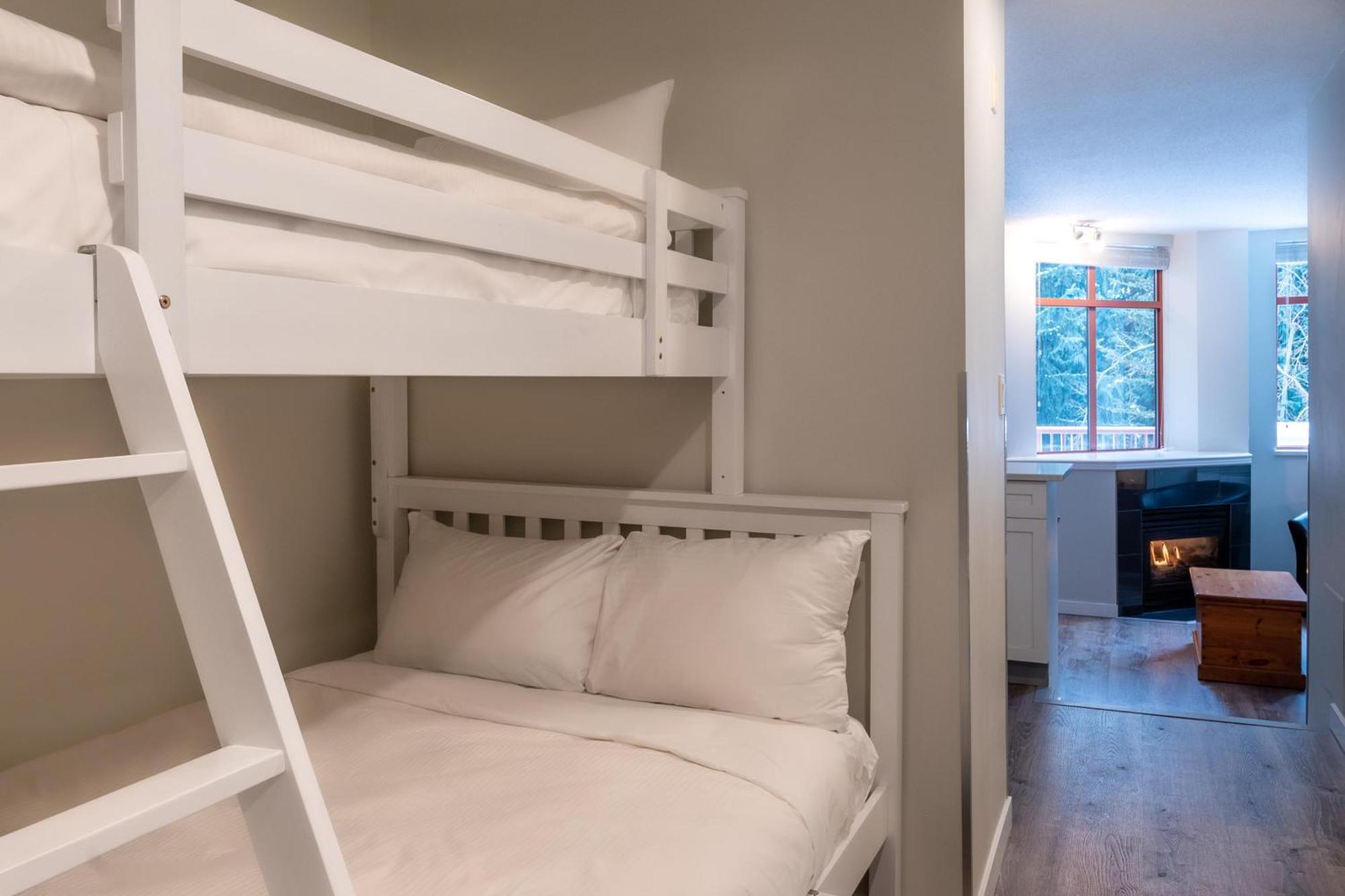 Apartment Alpenglow Family With Bed By Mva Whistler
