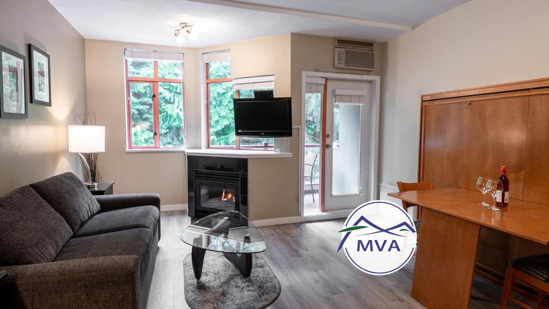 Apartment Alpenglow With Pool Views By Mva Whistler