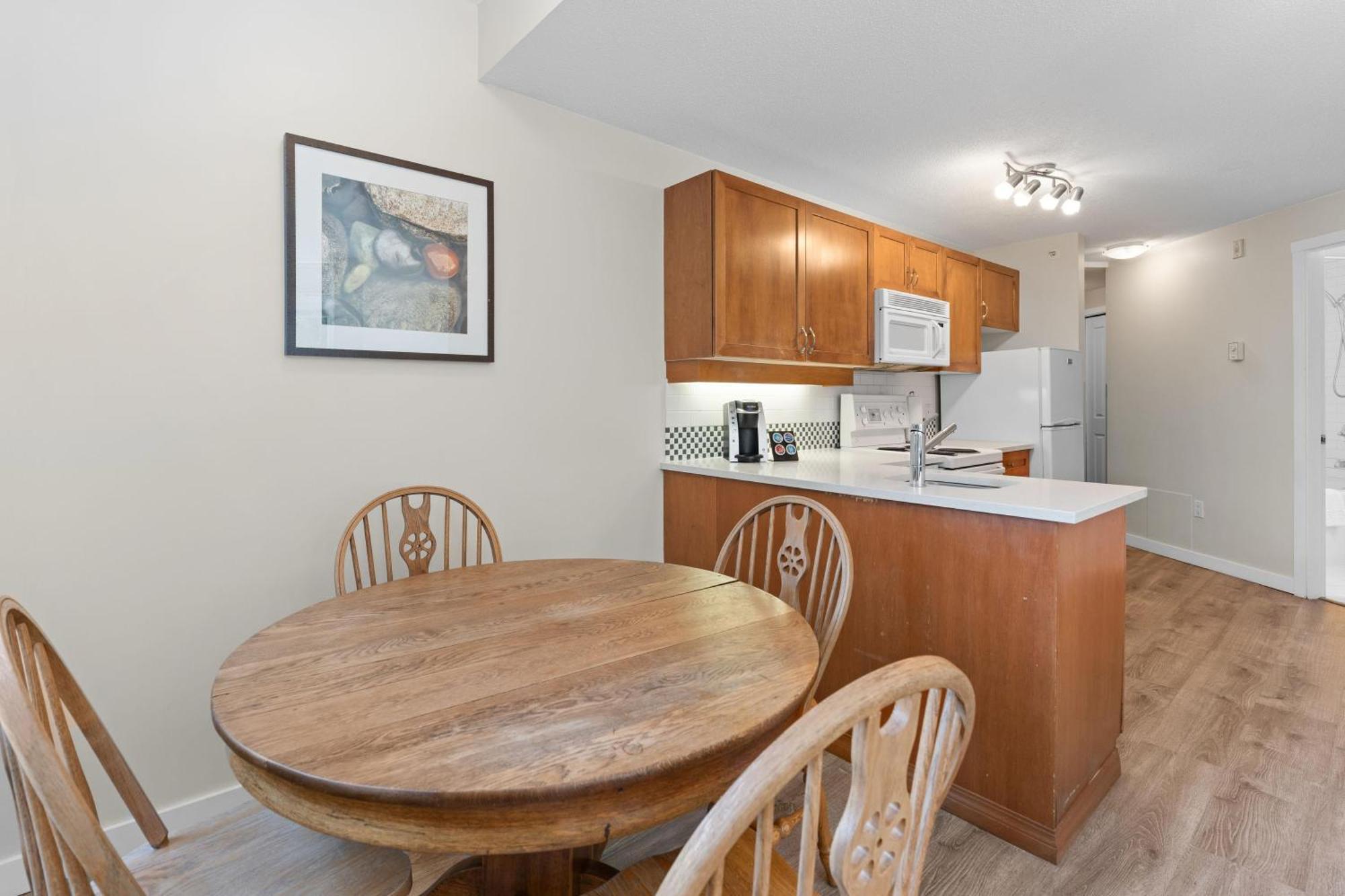 Alpenglow Bear Wonder One Bedroom By Mva *