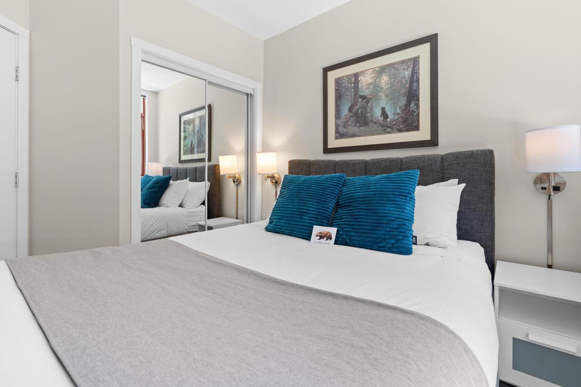 Alpenglow Bear Wonder One Bedroom By Mva Holiday home *