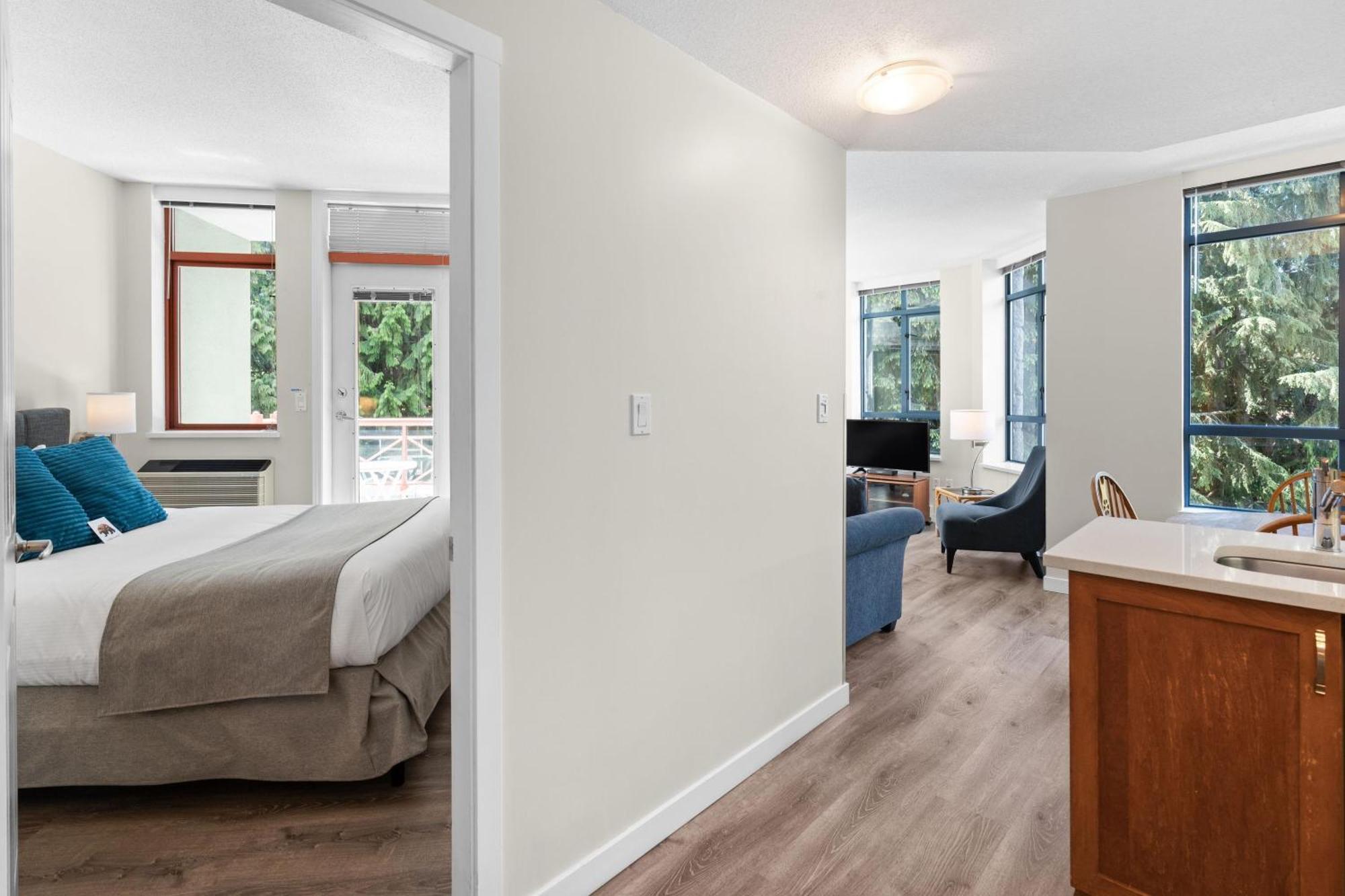 Alpenglow Bear Wonder One Bedroom By Mva *