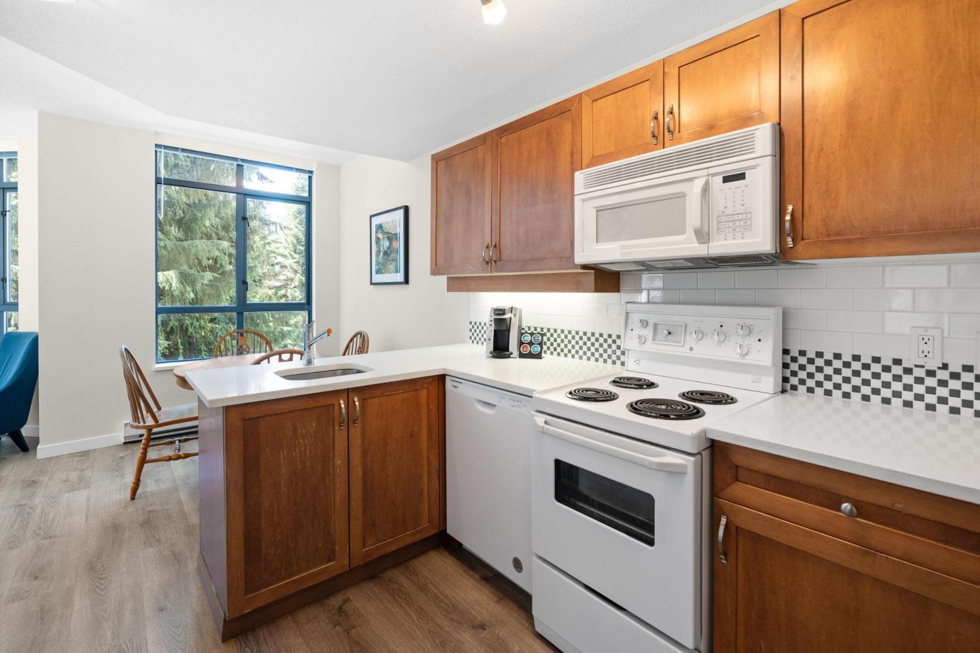 Alpenglow Bear Wonder One Bedroom By Mva Whistler