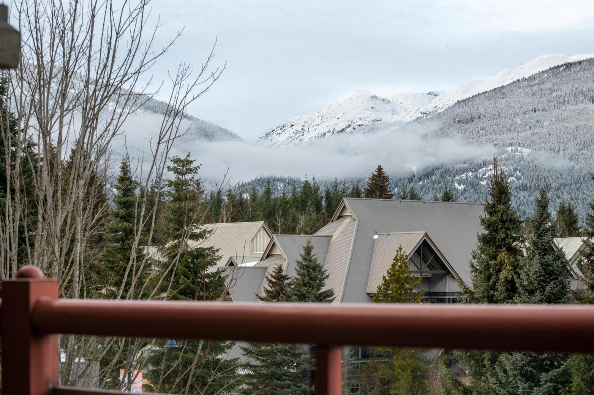 Apartment Alpenglow Queen Boho By Mva Whistler