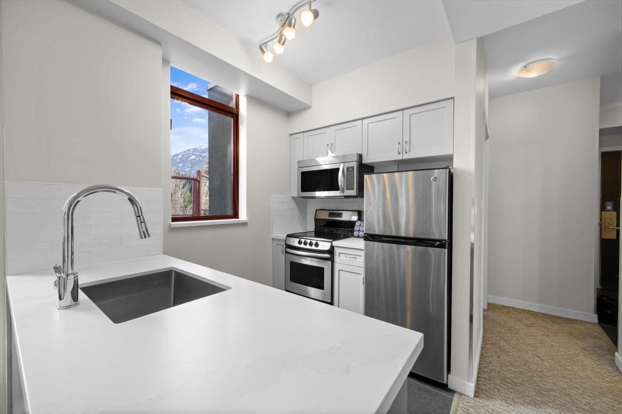 Alpenglow Two Bedroom With Private Hot Tub By Mva *