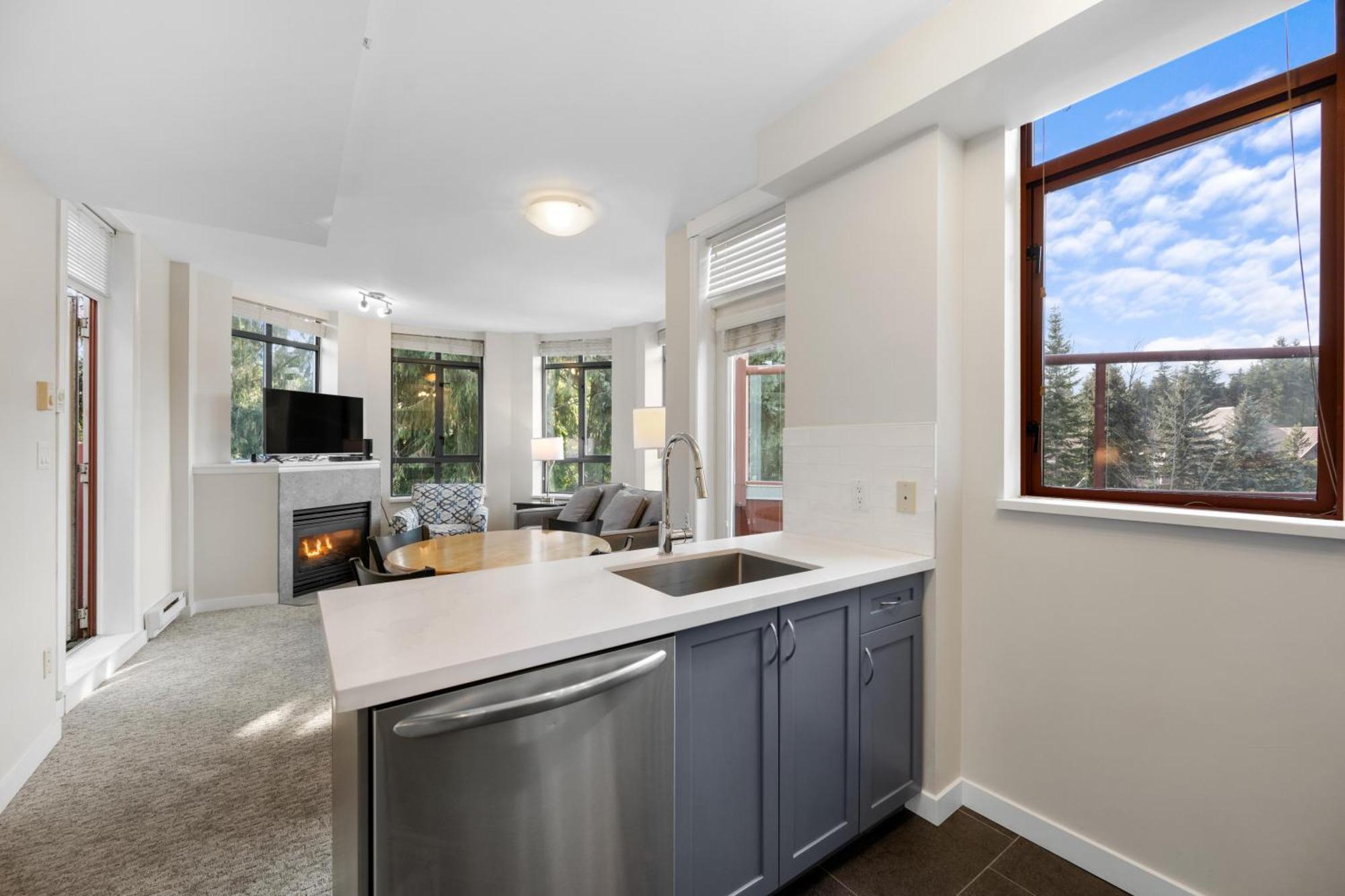 Alpenglow Two Bedroom With Private Hot Tub By Mva Apartment *
