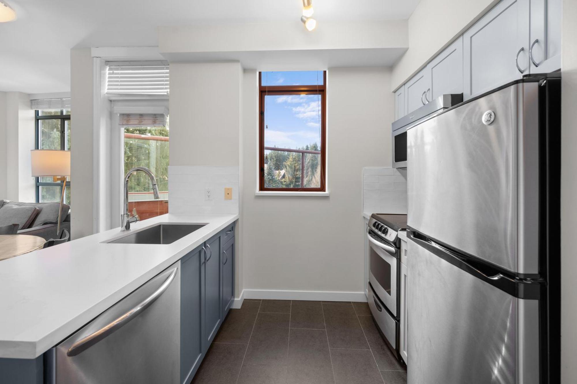Apartment Alpenglow Two Bedroom With Private Hot Tub By Mva Whistler