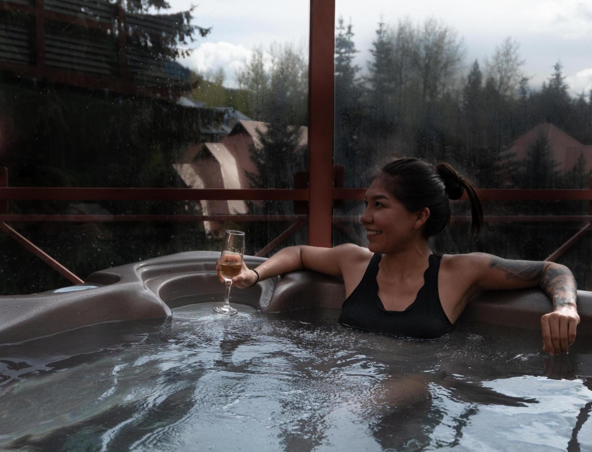 Alpenglow Two Bedroom With Private Hot Tub By Mva Apartment Whistler