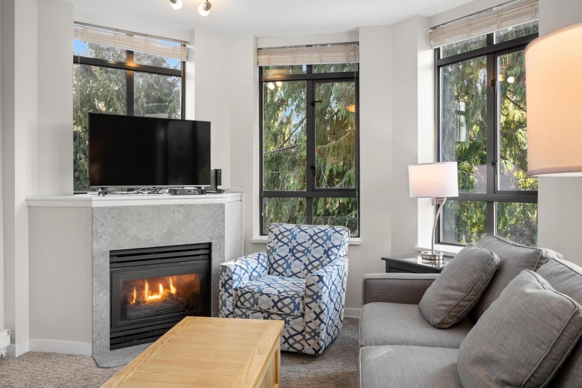 Alpenglow Two Bedroom With Private Hot Tub By Mva Apartment *