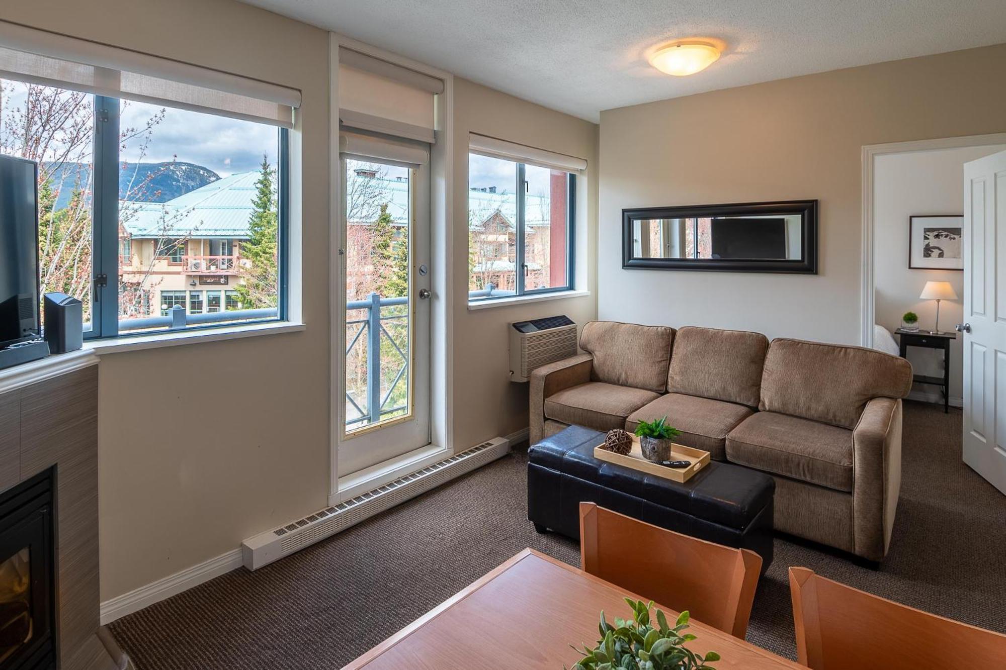 Alpenglow Fika One Bedroom By Mva Holiday home Whistler