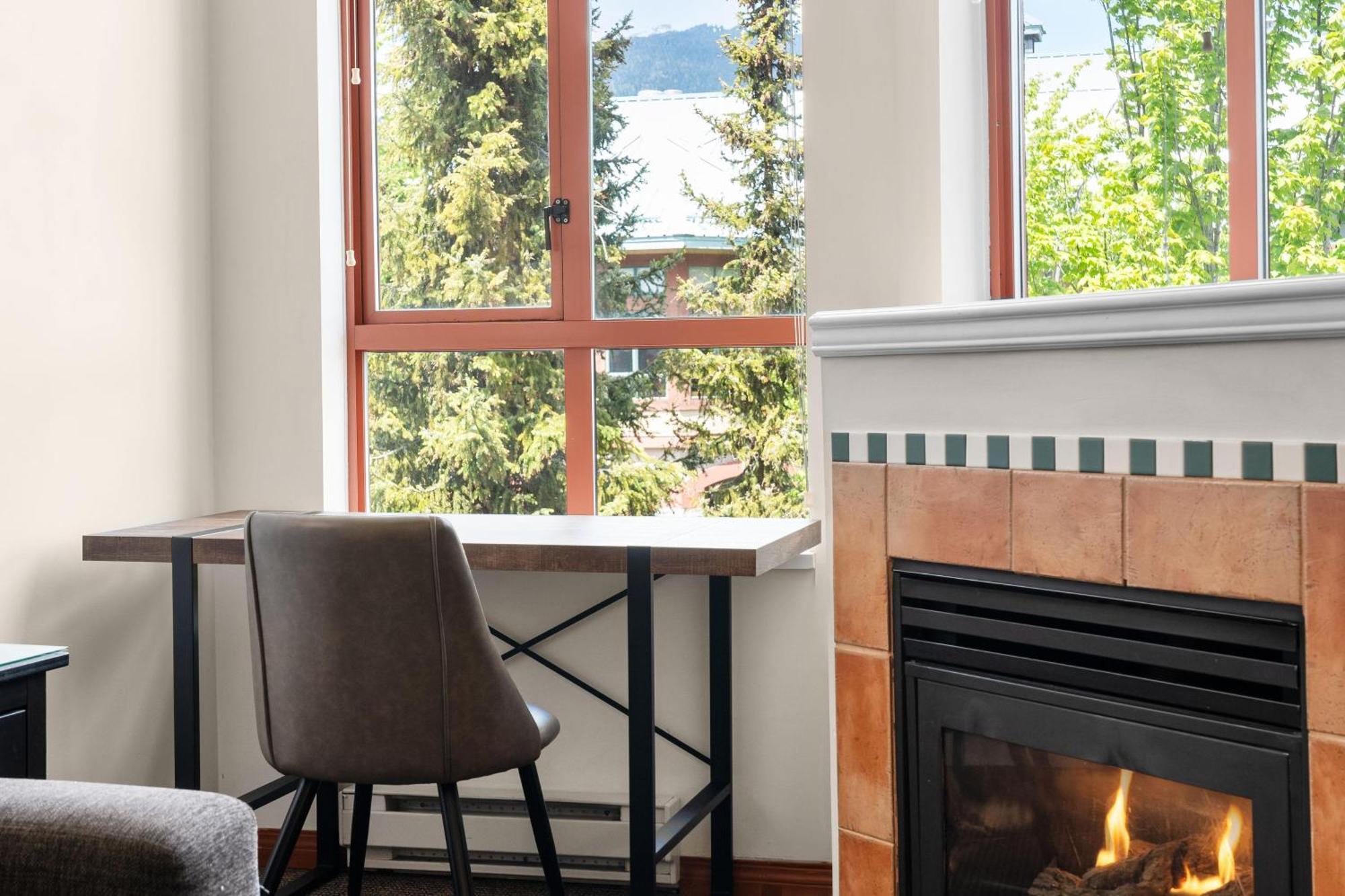 Alpenglow Family & Work Retreat By Mva Apartment Whistler
