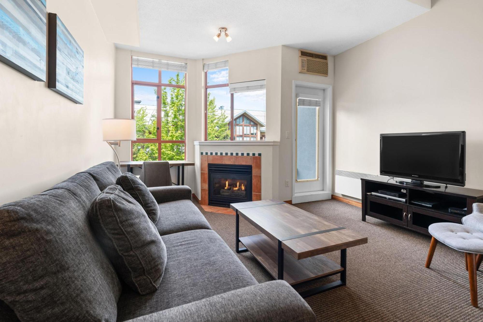 Apartment Alpenglow Family & Work Retreat By Mva Whistler