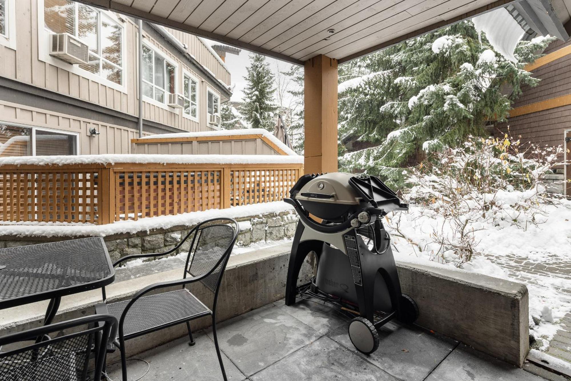 Apartment Glaciers Reach By Allseason Vacation