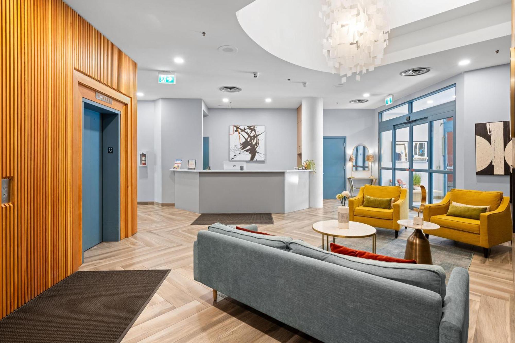 Alpenglow Large With Dedicated Work Space By Mva Apartment
