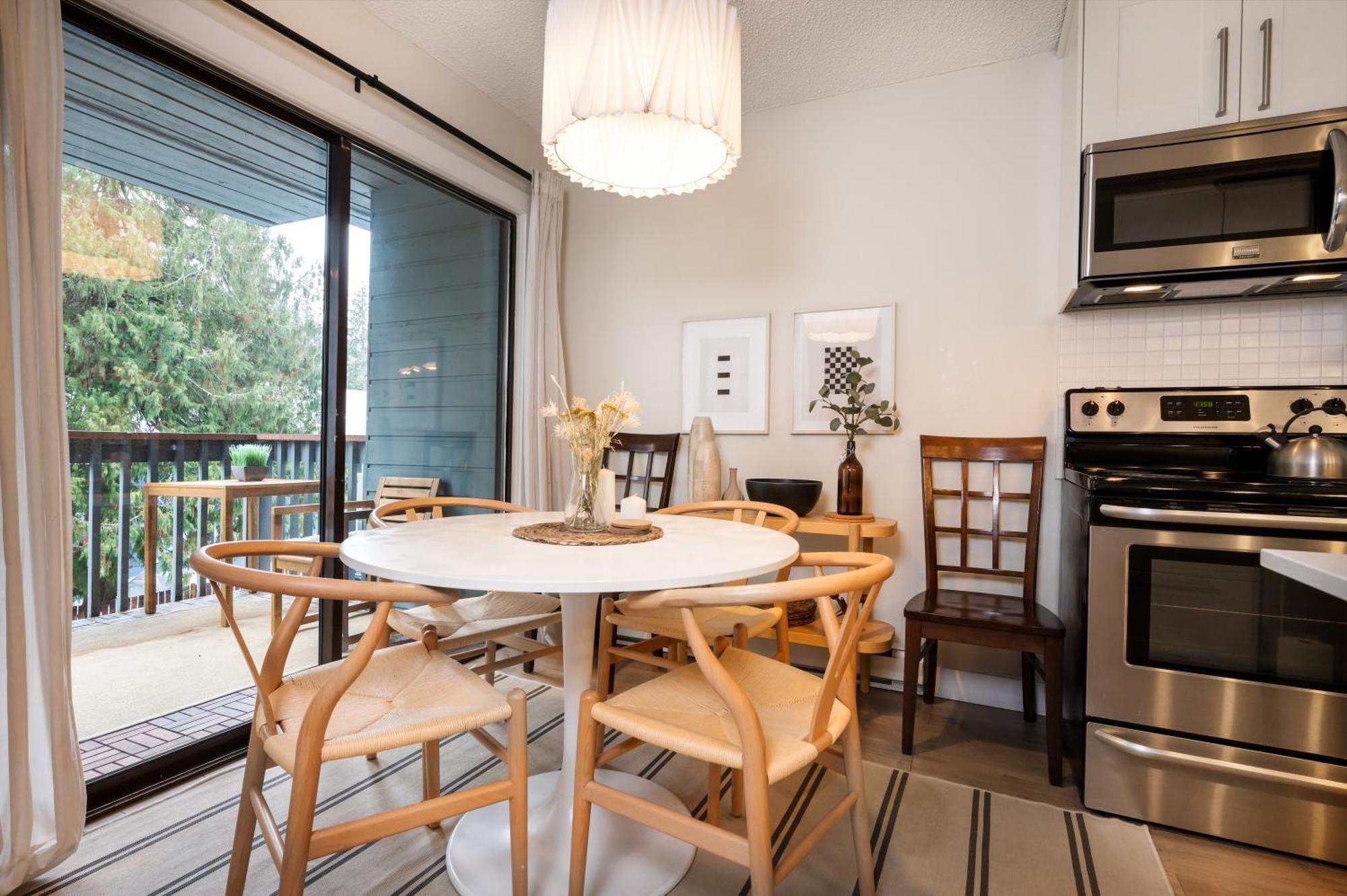 Creekside Oasis 4 Beds Pool And Hot Tub Apartment