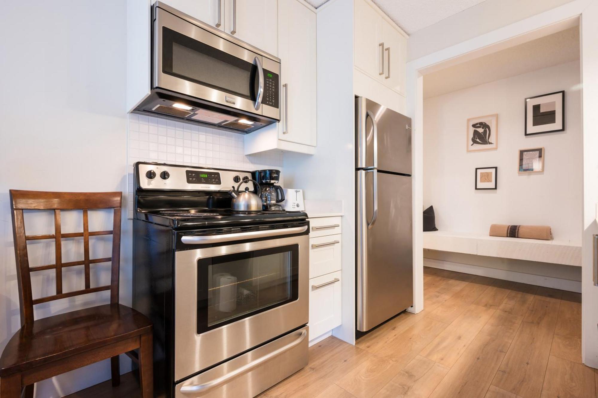 Creekside Oasis 4 Beds Pool And Hot Tub Apartment Whistler