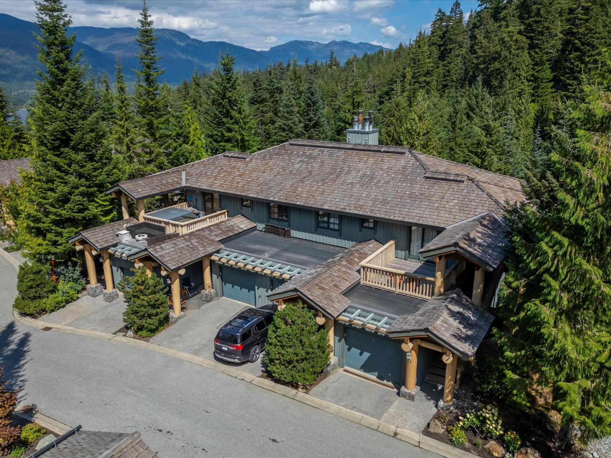 New Listing Cozy 3 Bed 3 Bath Ski-in Out Access Fireplace Private Hot Tub And Garage