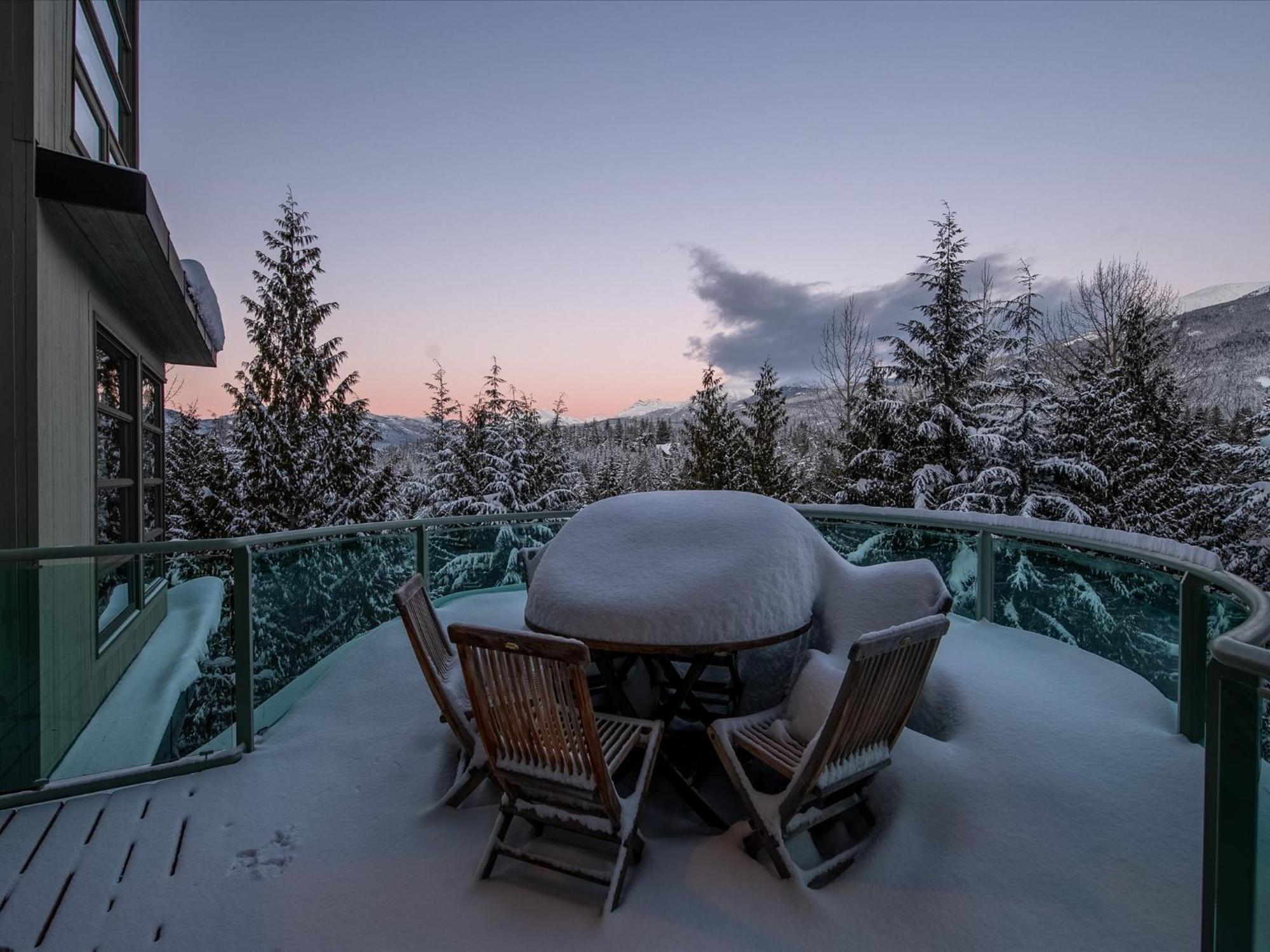 Chalet New Listing Unique Luxury 6 Bedroom Including 4 Bedrooms And Beautiful 2 Bedroom
