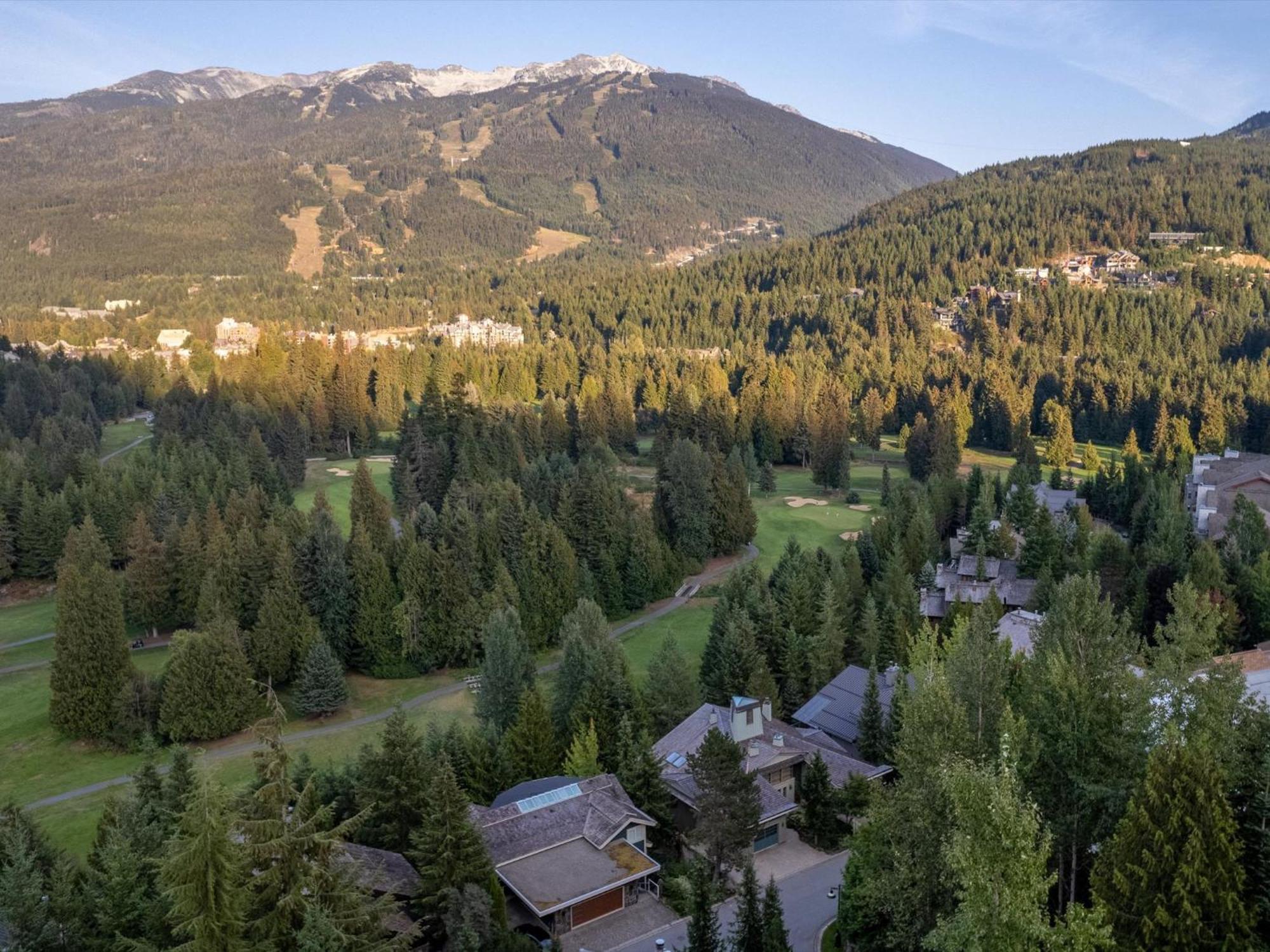 New Listing Unique Luxury 6 Bedroom Including 4 Bedrooms And Beautiful 2 Bedroom