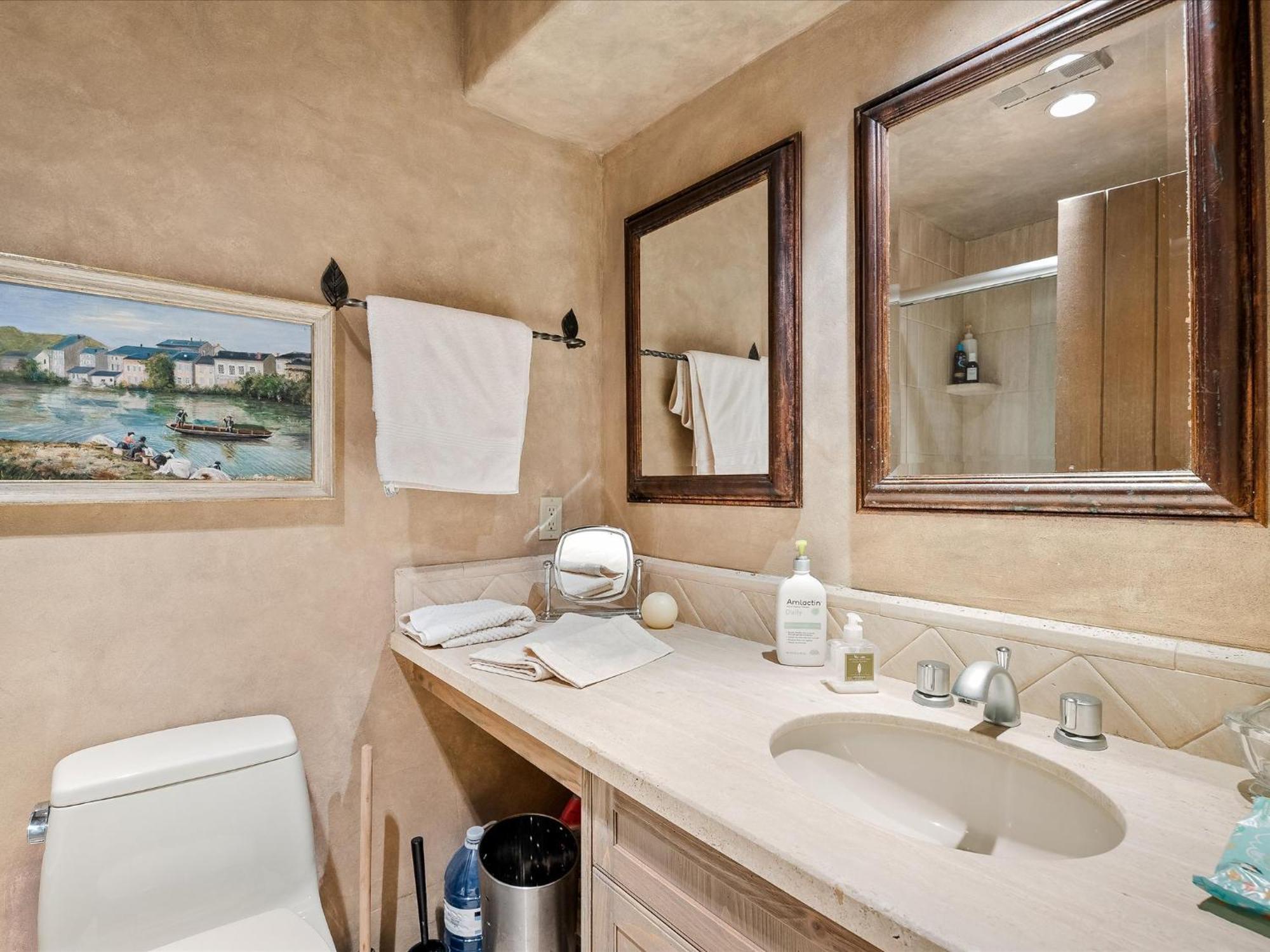 Chalet New Listing Unique Luxury 6 Bedroom Including 4 Bedrooms And Beautiful 2 Bedroom *