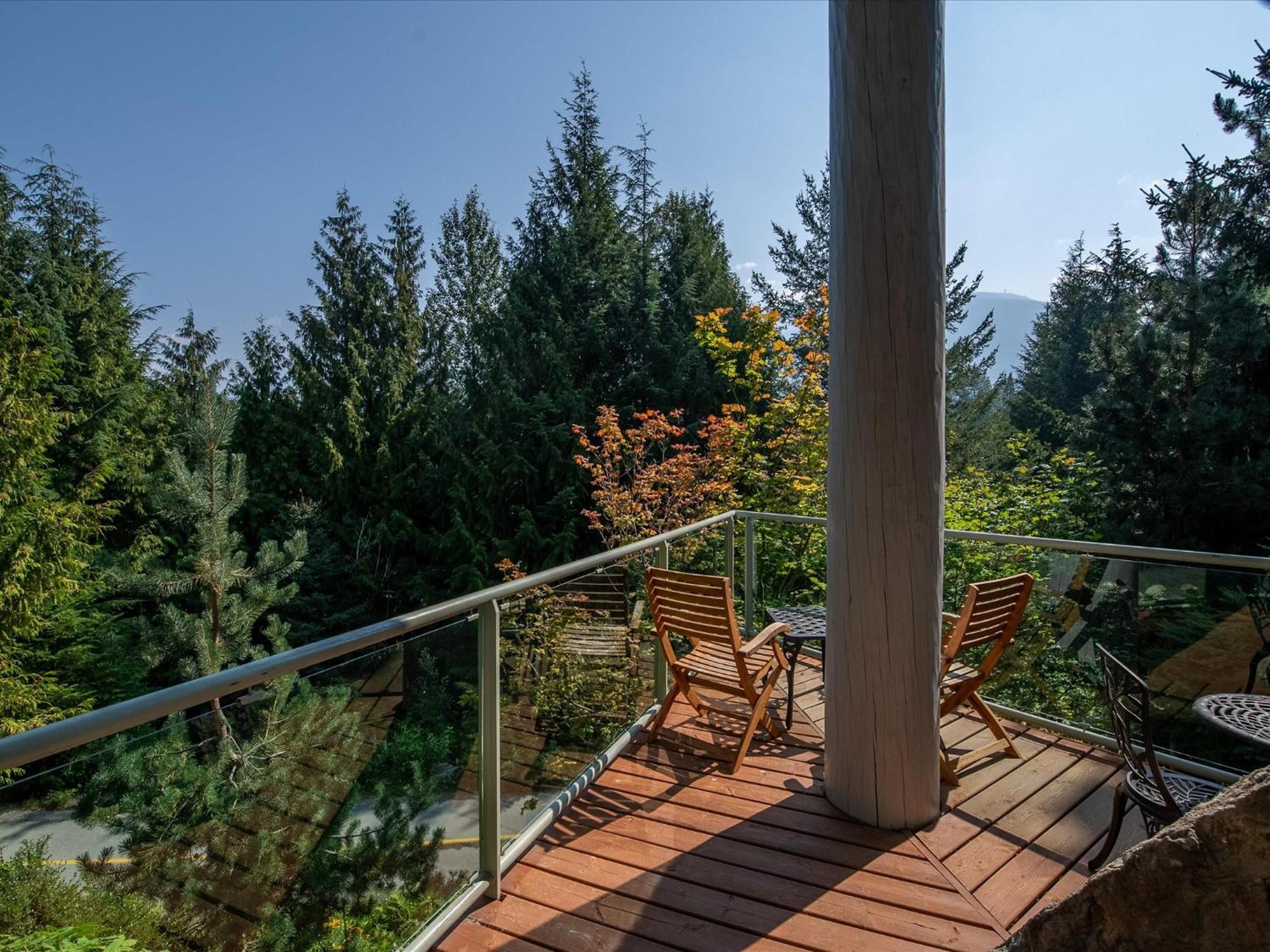 New Listing Unique Luxury 6 Bedroom Including 4 Bedrooms And Beautiful 2 Bedroom Chalet *